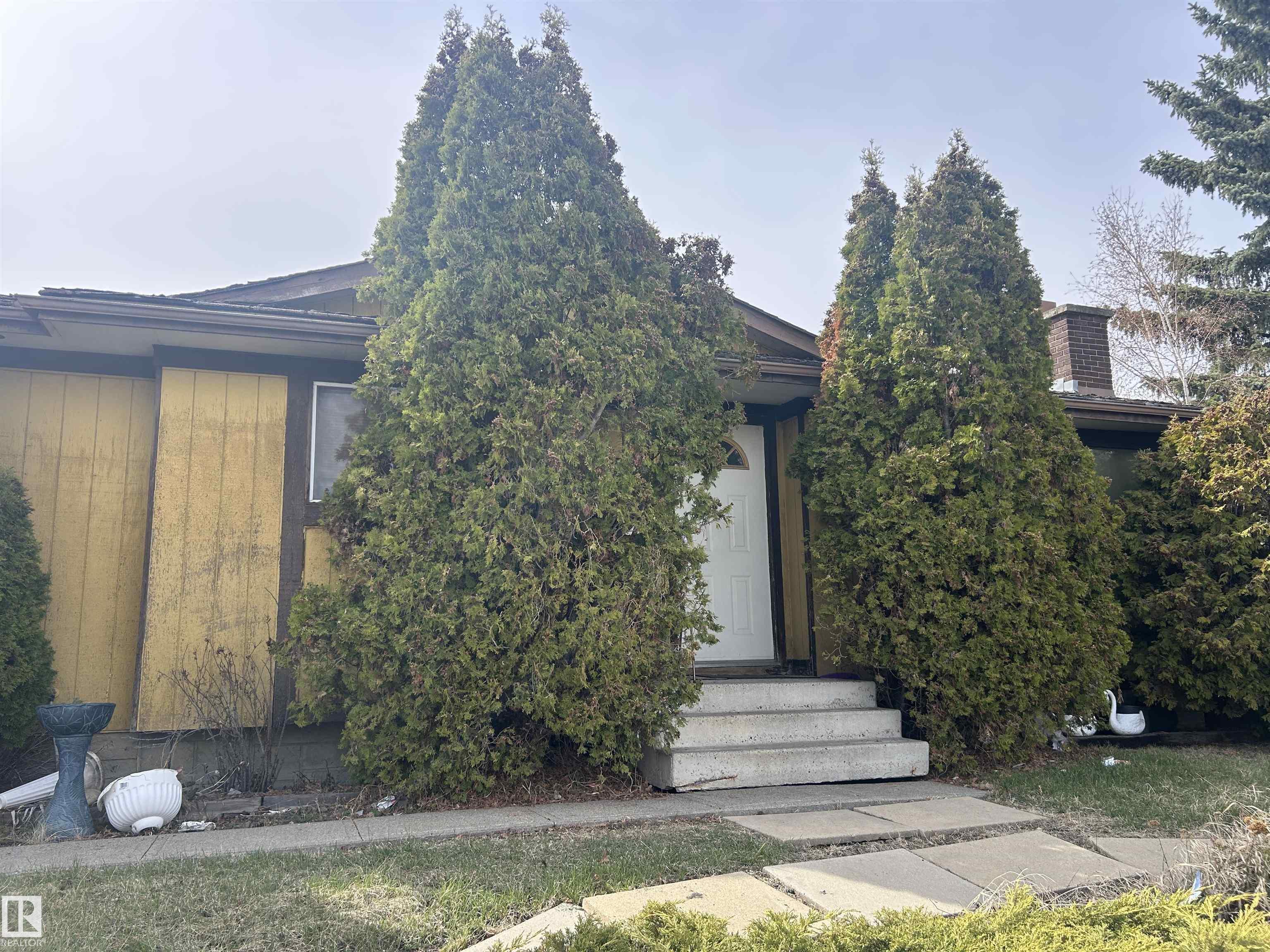 15020 116 Street, Edmonton, Alberta, T5X 1L1