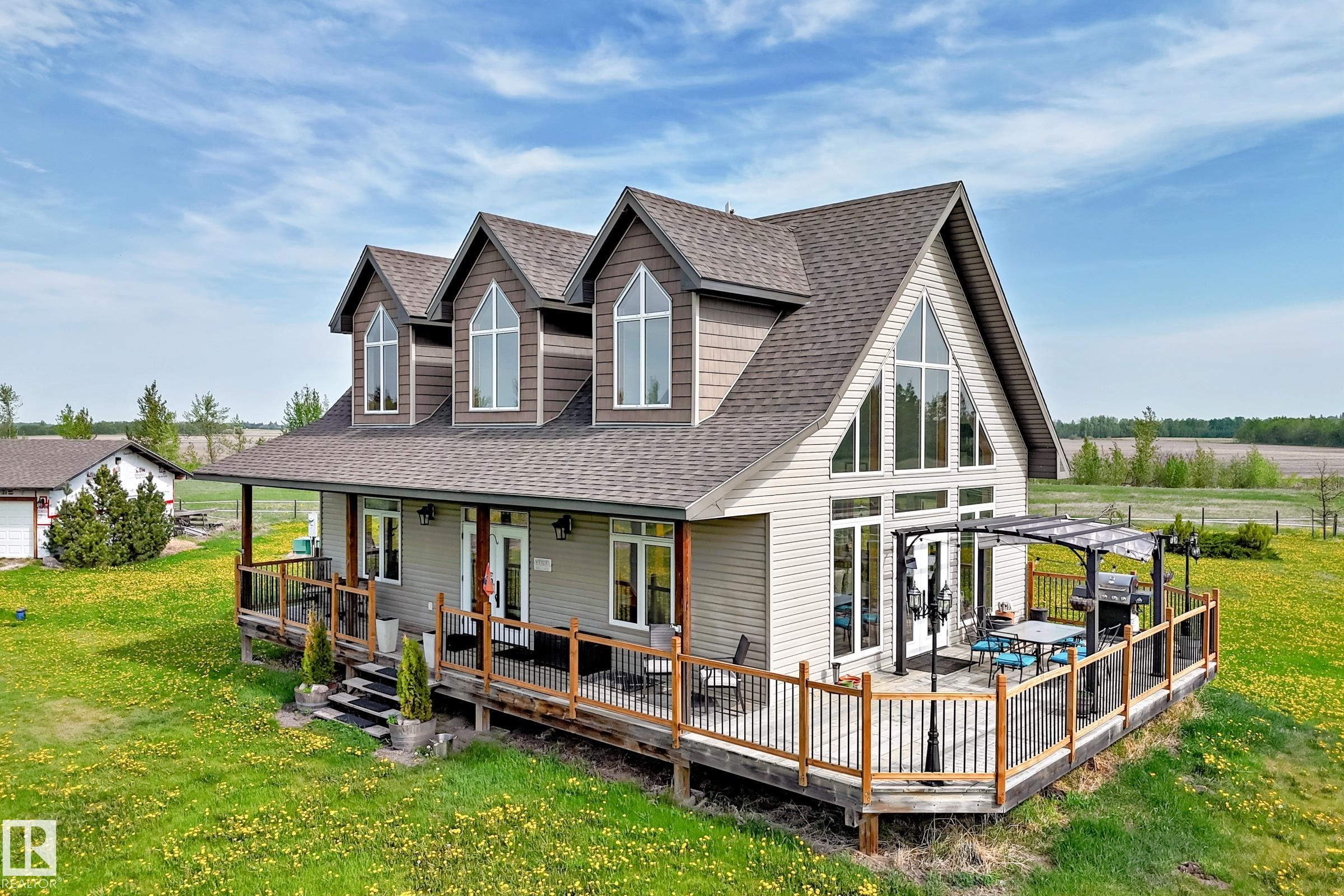 2420 Twp Road 555, Rural Lac Ste. Anne County, Alberta, T0E 1J0
