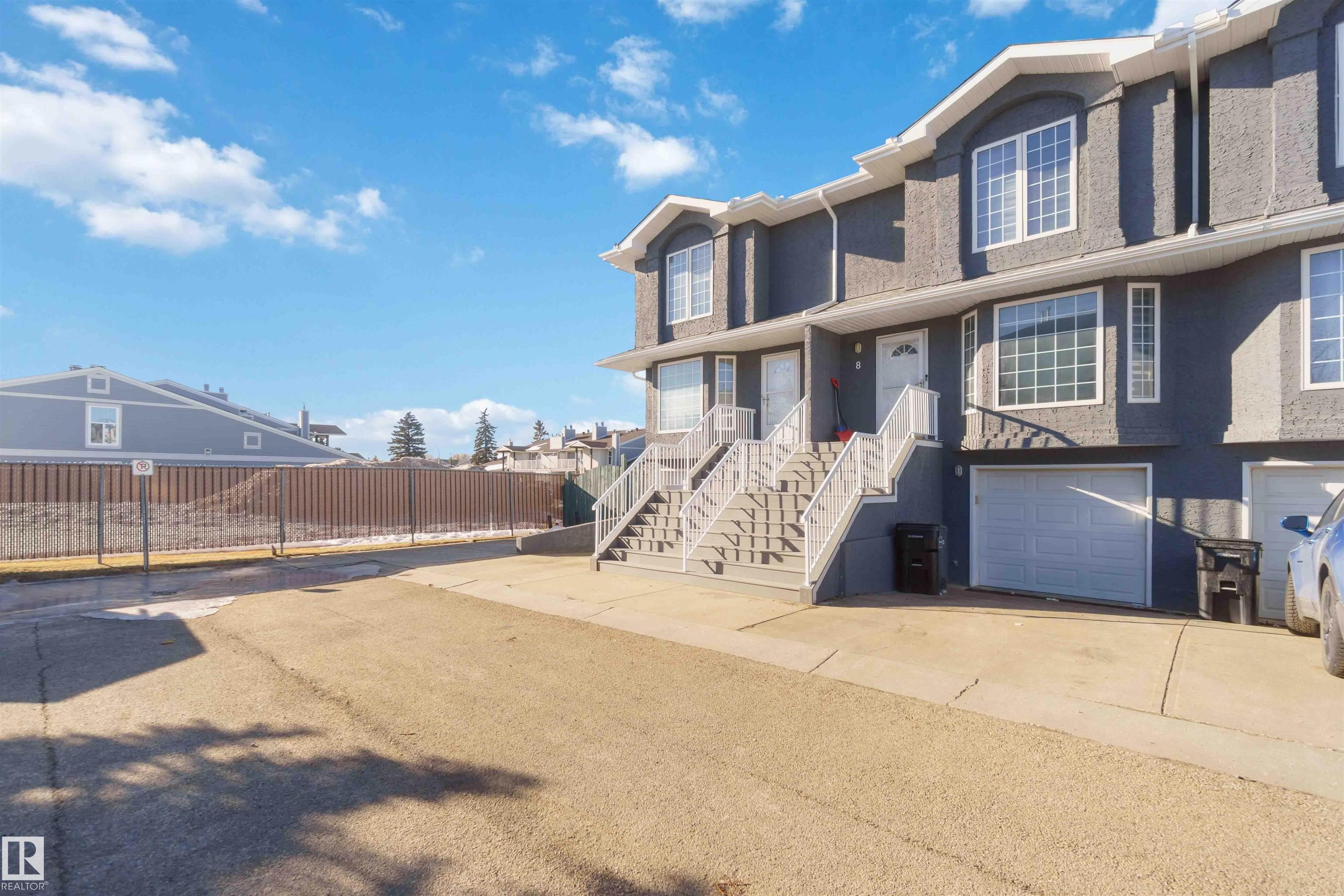 8 15128 22 Street, Edmonton, Alberta, T5Y 2W5