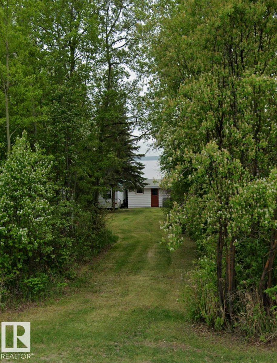 55 Lakeshore Drive, Rural Lac Ste. Anne County, Alberta, T0E 1V0