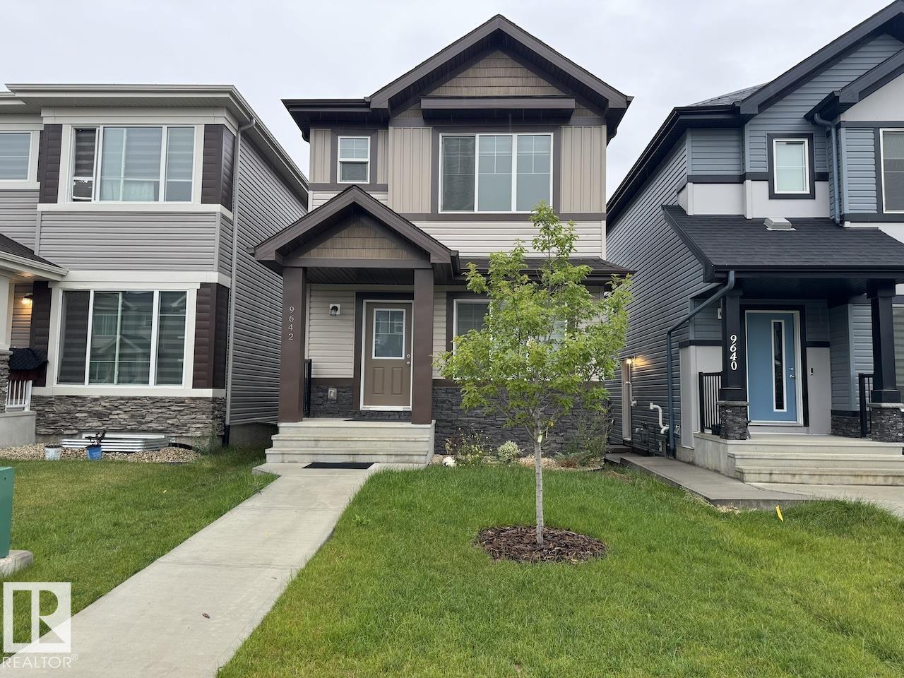 Upper 9642 Colak Link Sw, Edmonton, Alberta, T6W 5B6
