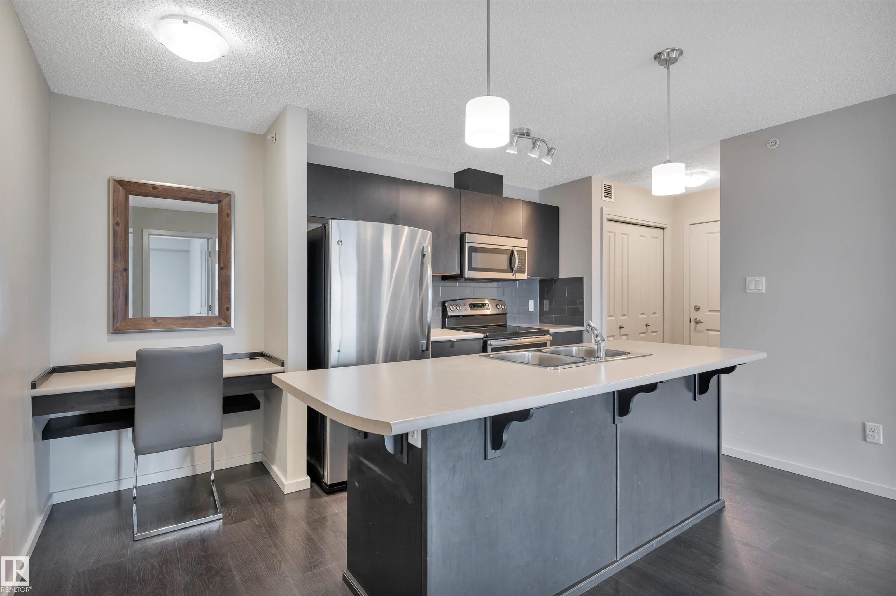 447 348 Windermere Road, Edmonton, Alberta, T6W 2P2