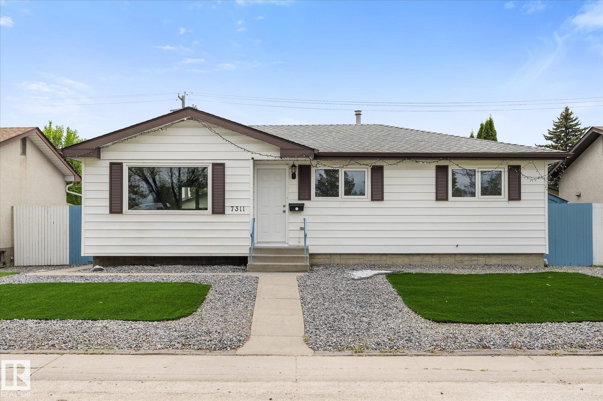 7311 137 Avenue, Edmonton, Alberta, T5C 2L4