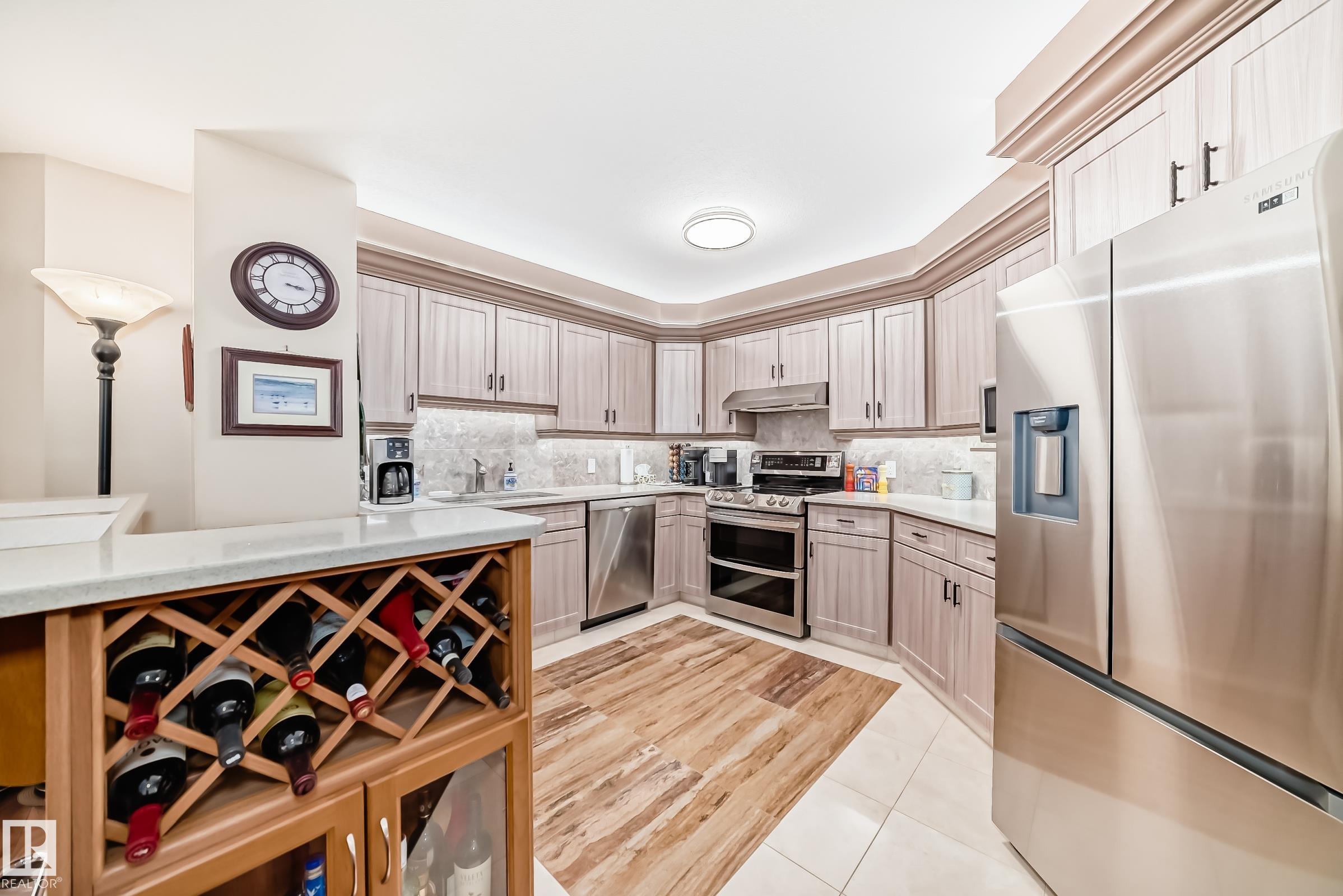 512 3 Perron Street, St. Albert, Alberta, T8N 5Z5