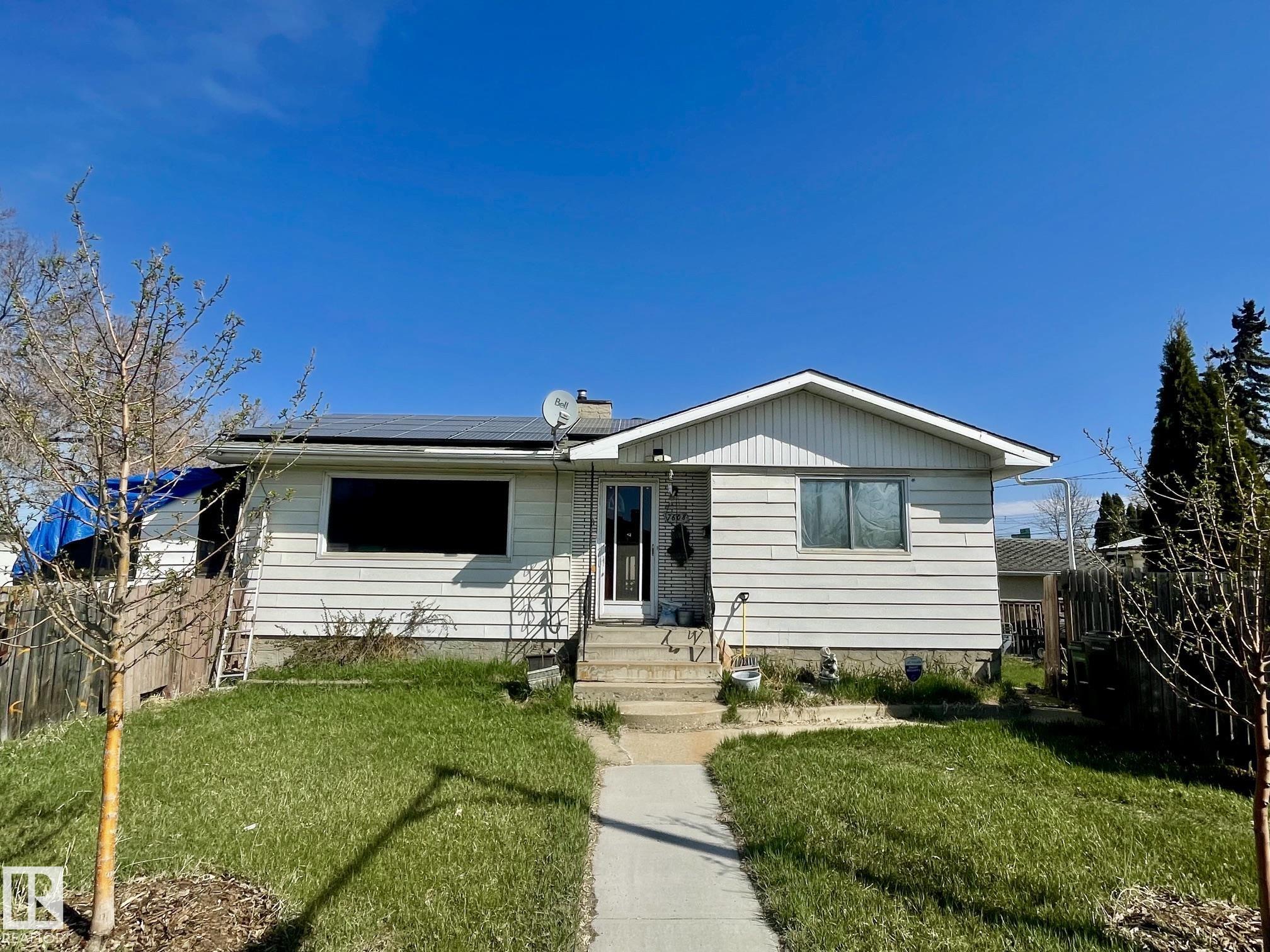 7608 125 Avenue, Edmonton, Alberta, T5B 1E1