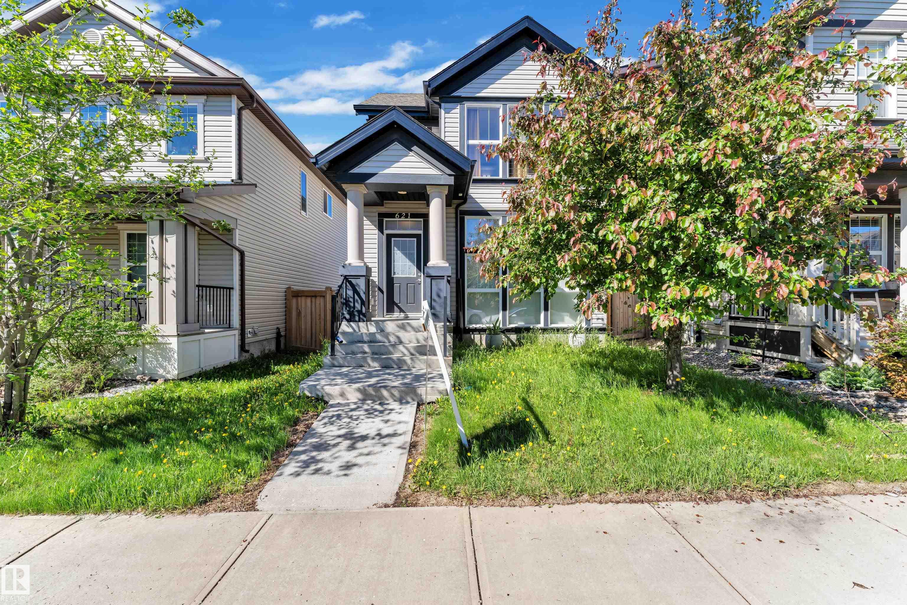 621 Mcdonough Link Link, Edmonton, Alberta, T5Y 0M8
