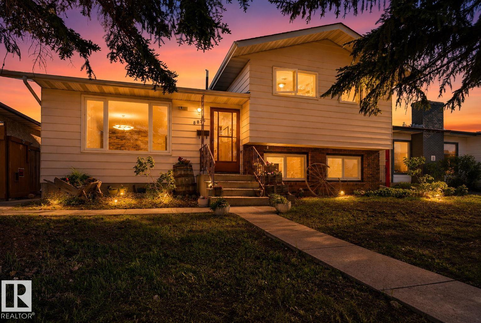 8835 152b Avenue, Edmonton, Alberta, T5E 6G2