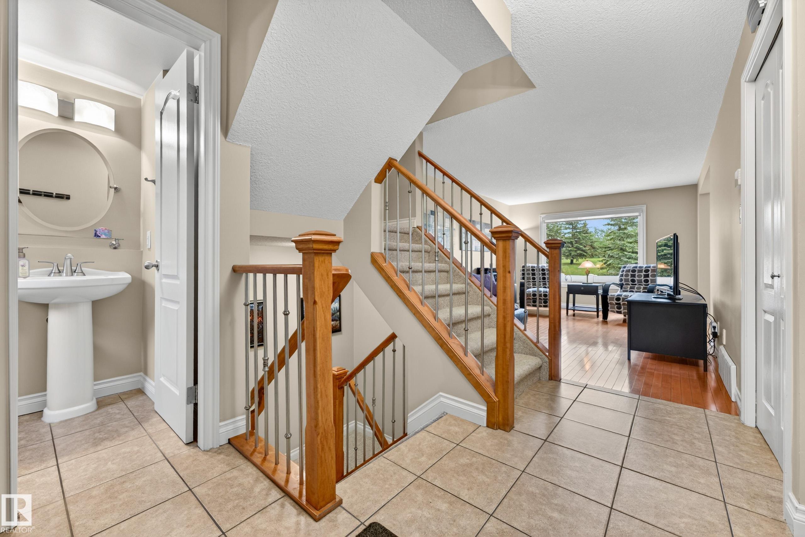 6 Great Oaks, Sherwood Park, Alberta, T8A 0V8