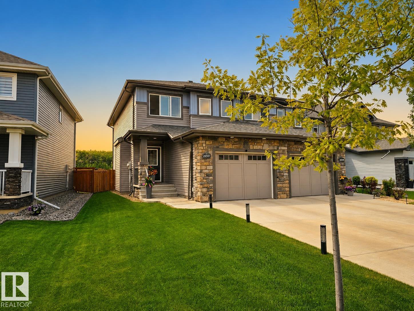 20507 128 Avenue, Edmonton, Alberta, T5S 0L8