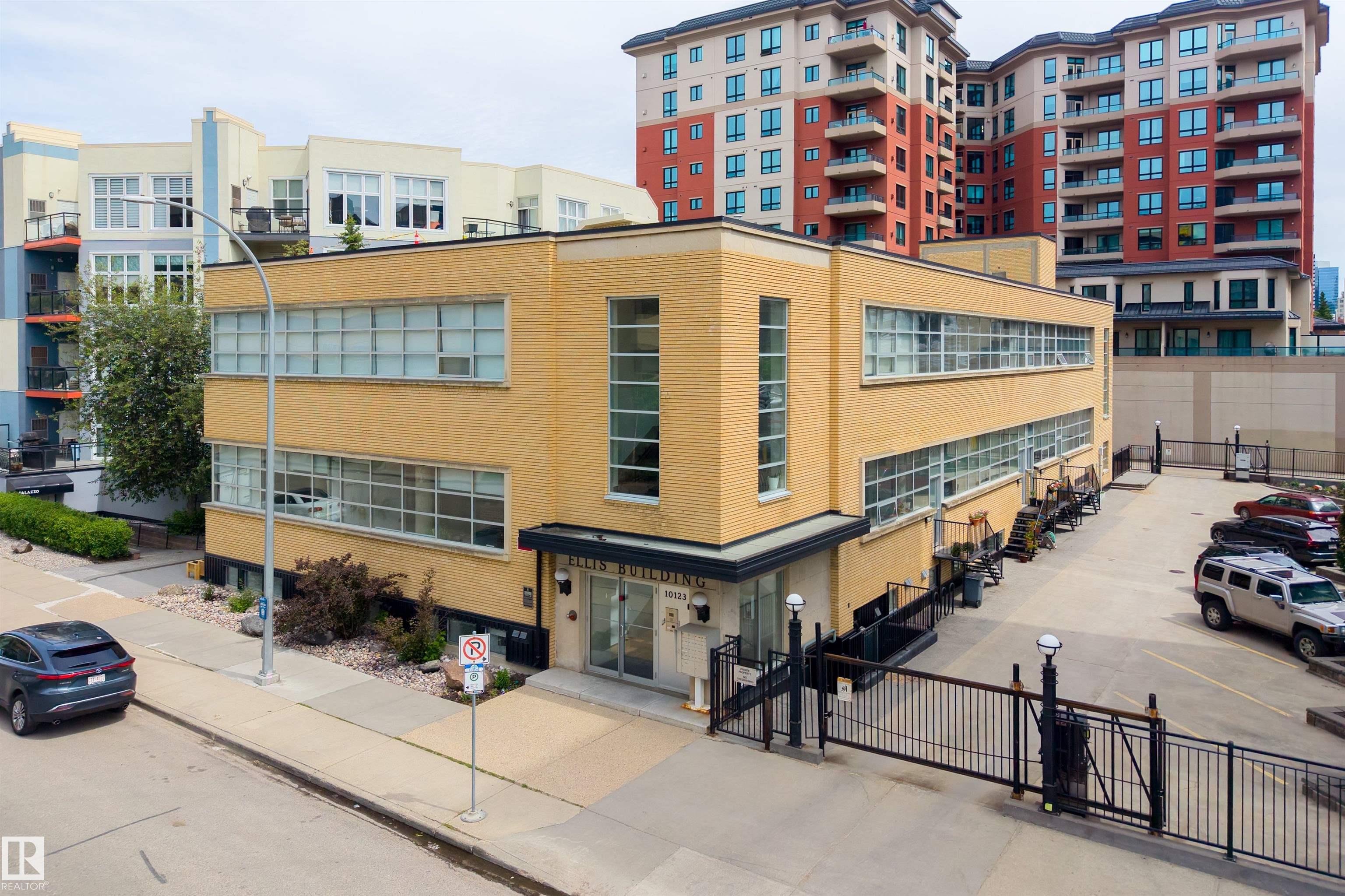 202 10123 112 Street, Edmonton, Alberta, T5K 1M1