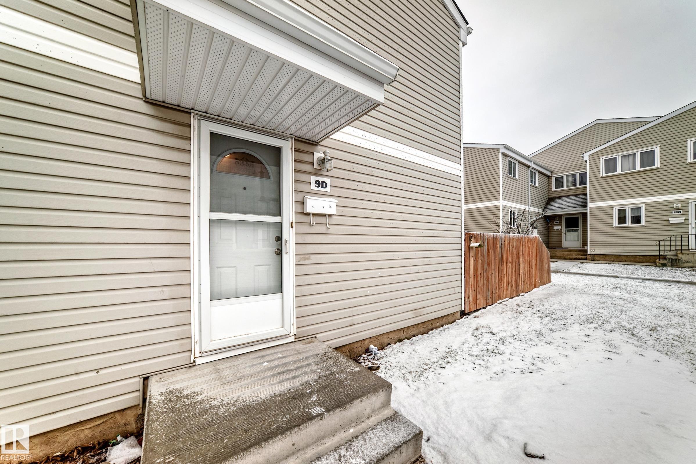 9d Castle Terrace, Edmonton, Alberta, T5X 2E6