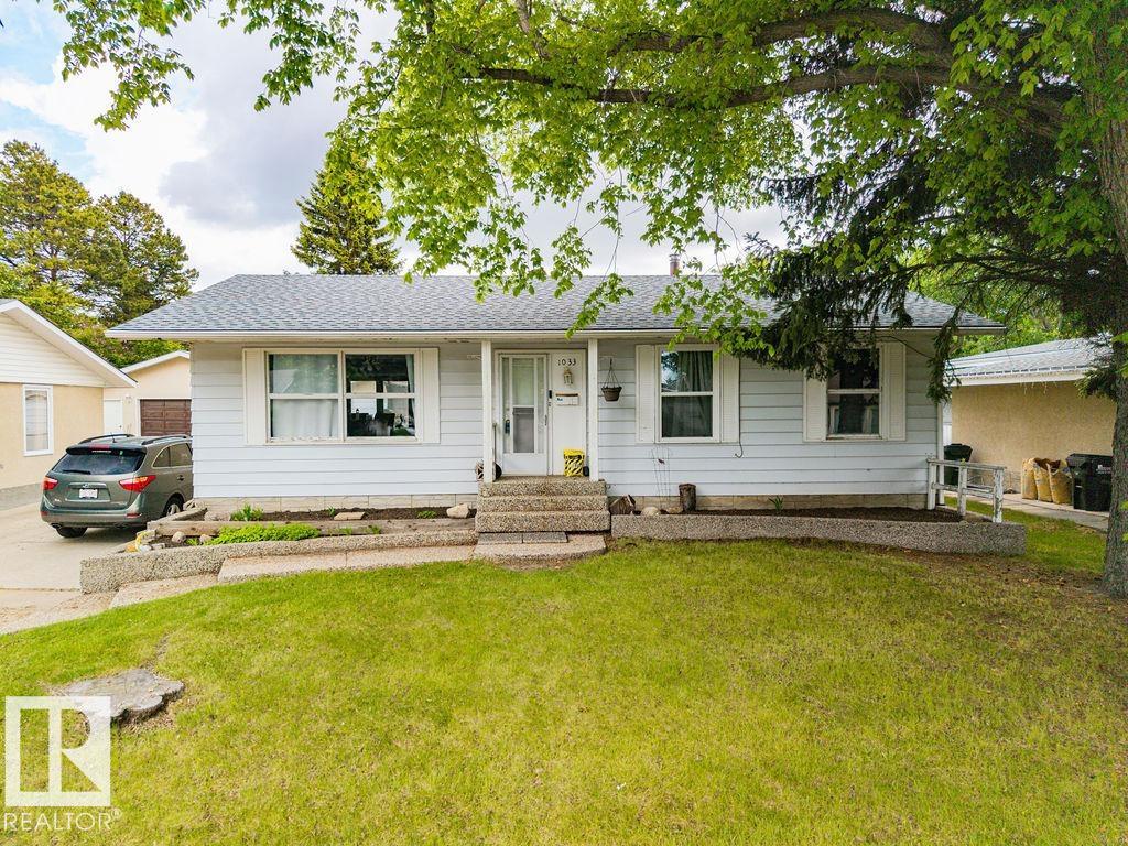 1033 Strathcona Dr, Sherwood Park, Alberta, T8A 1A5