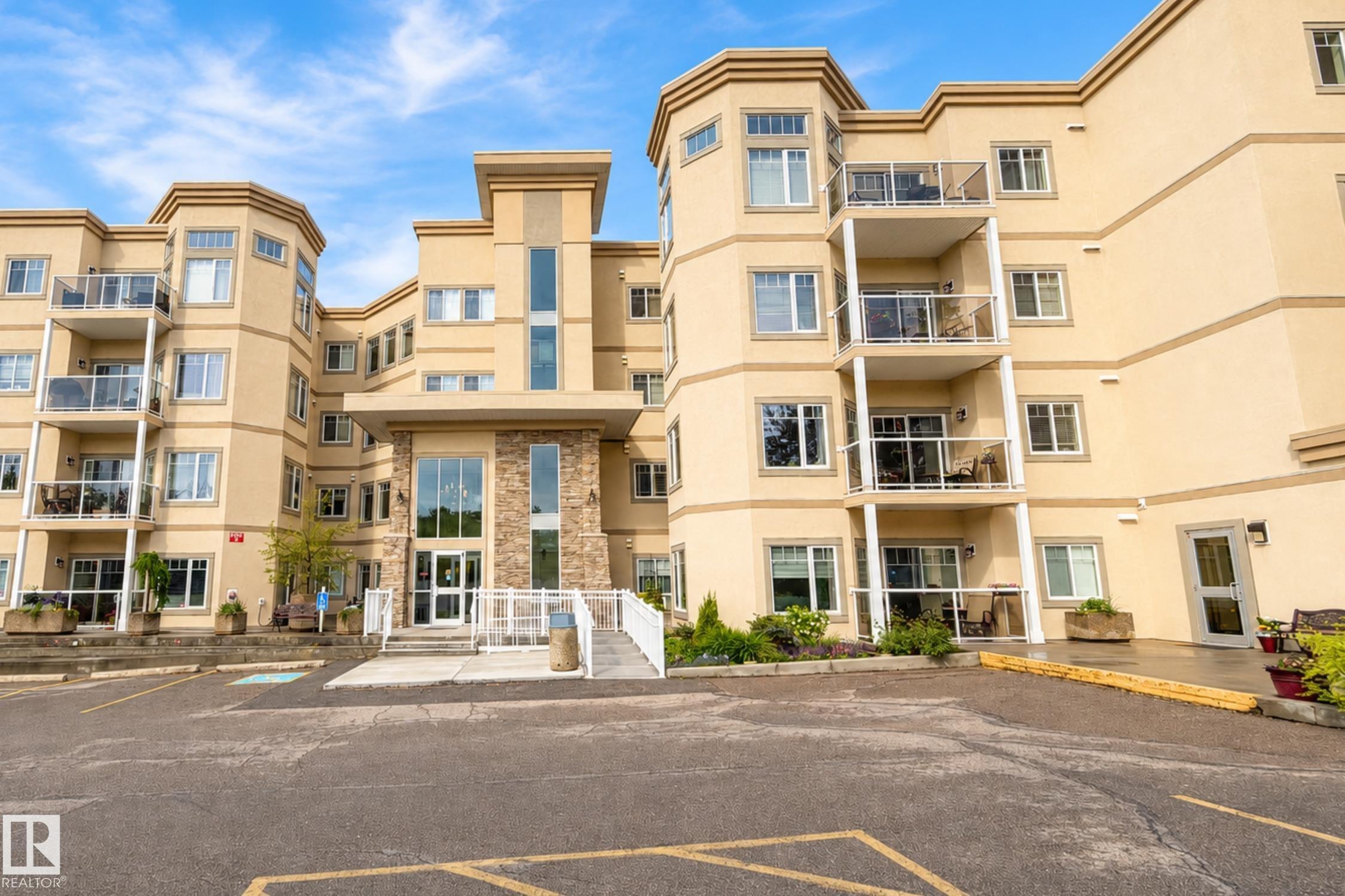 210 5 Gate Avenue, St. Albert, Alberta, T8N 0N3
