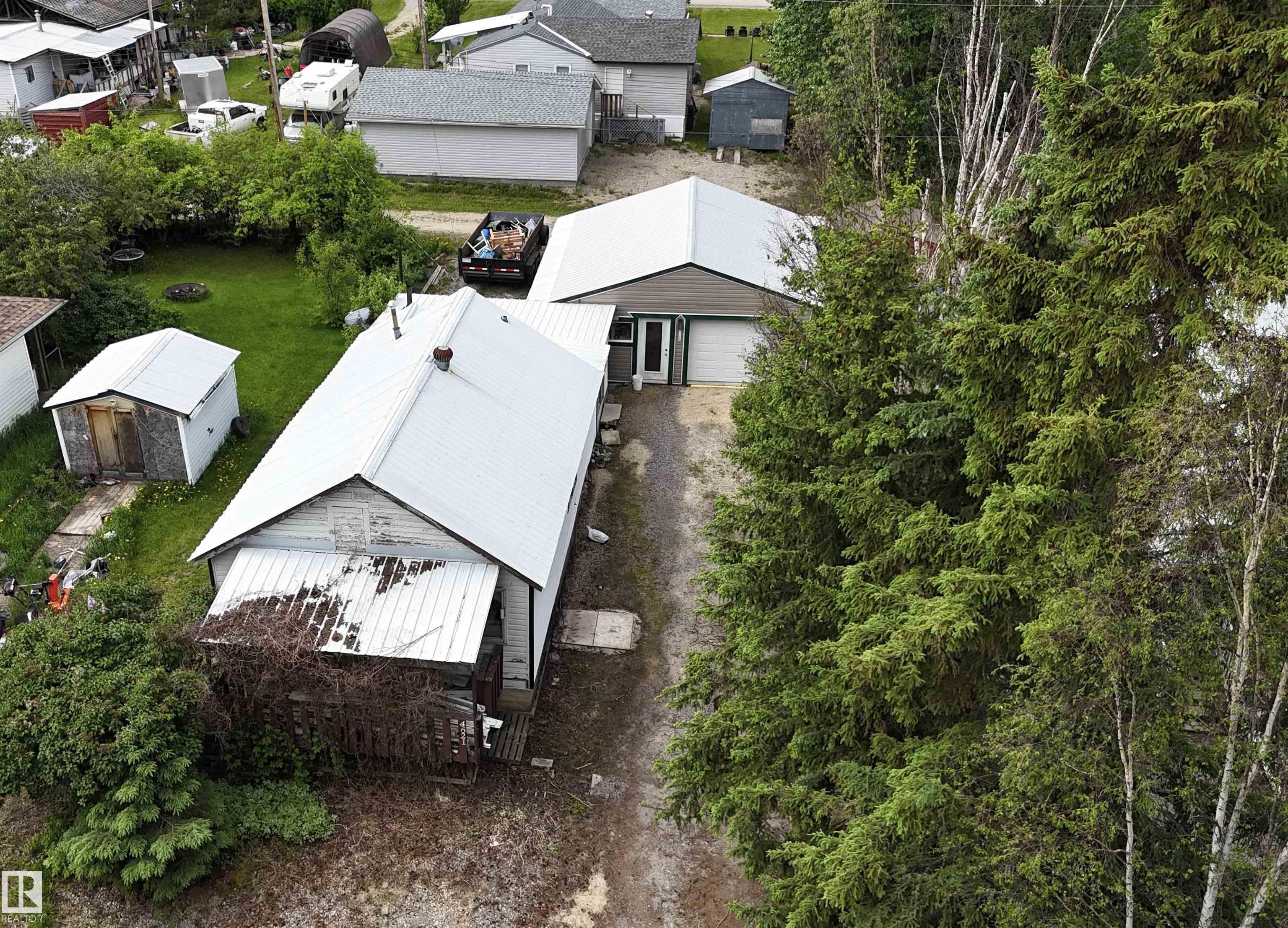 4621 54 Avenue, Lodgepole, Alberta, T0E 1K0