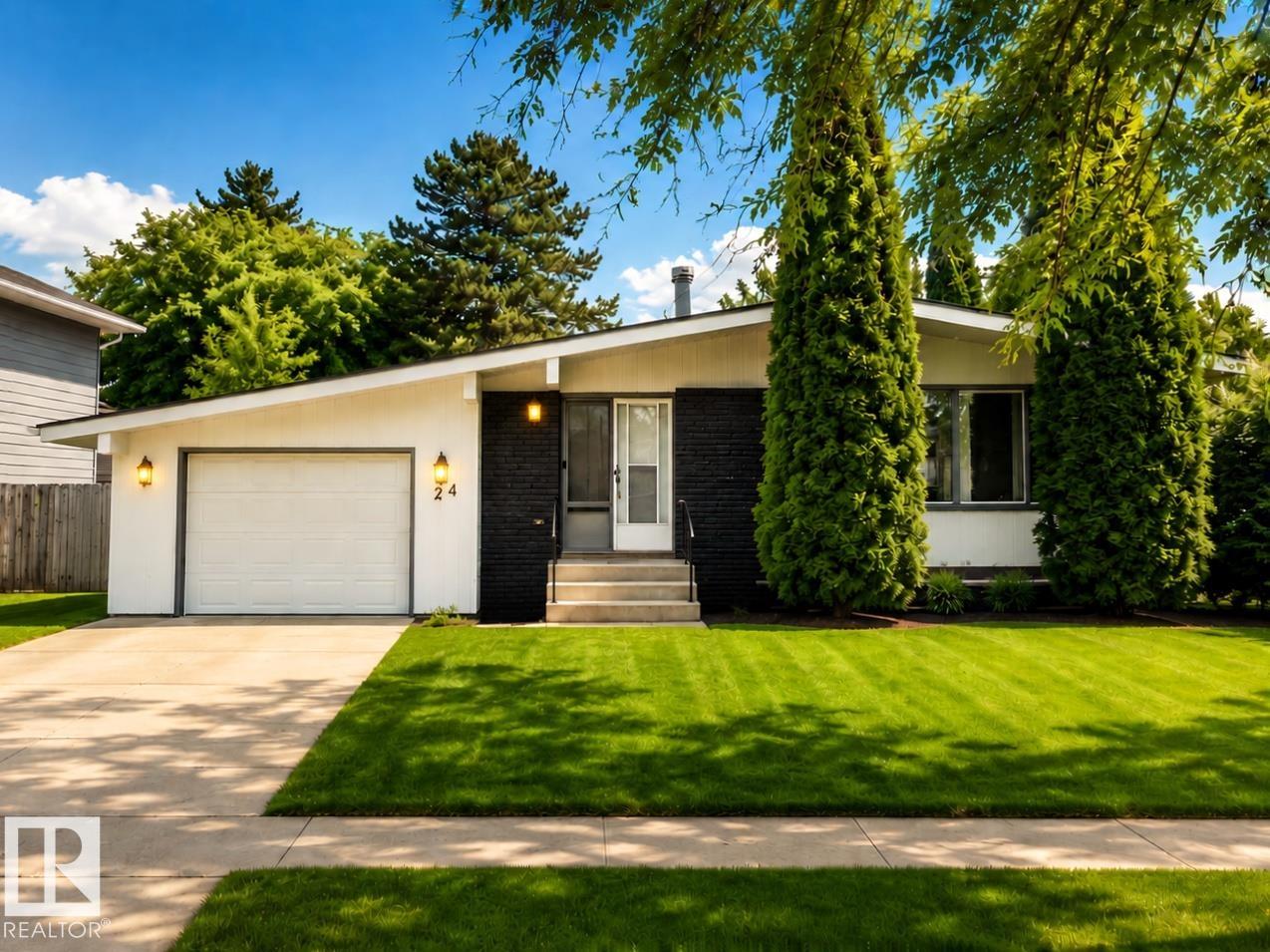 24 Addison Crescent, St. Albert, Alberta, T8N 2S1