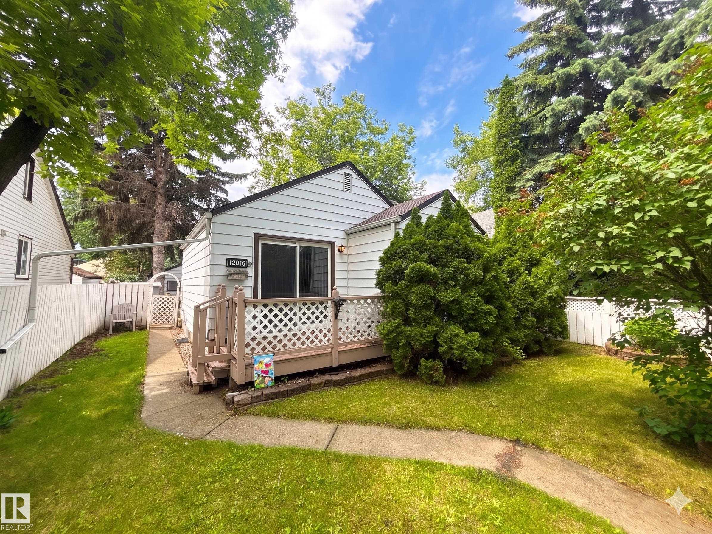 12016 61 Street Edmonton Alberta