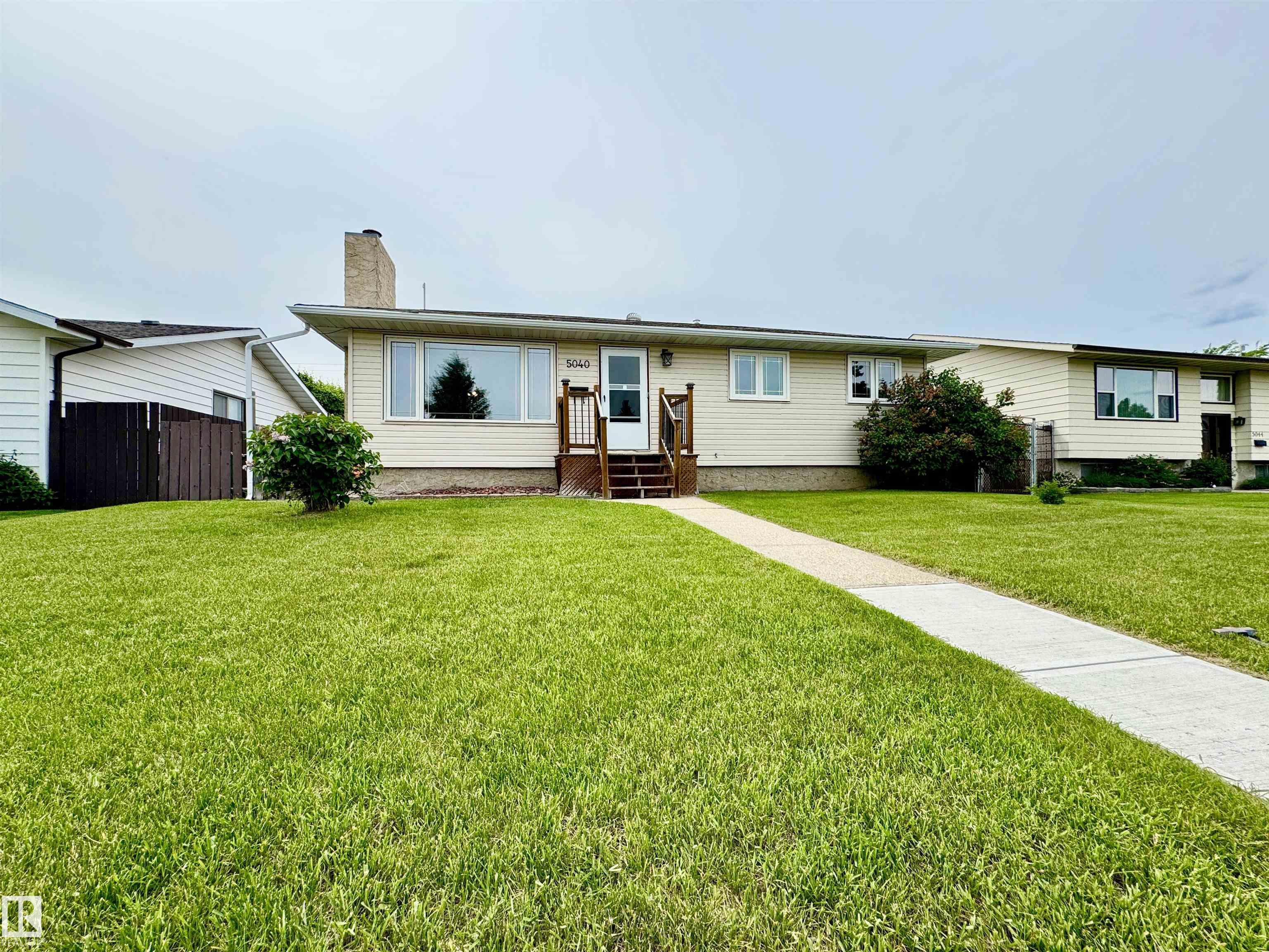 5040 47 Street, Lamont, Alberta, T0B 2R0