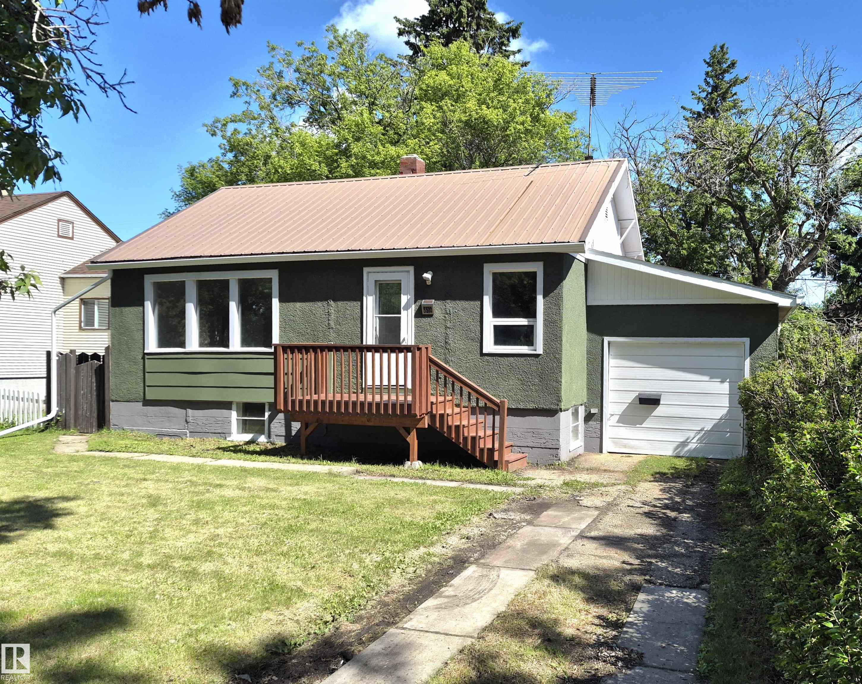 5510 48 Avenue, Wetaskiwin, Alberta, T9A 0N9