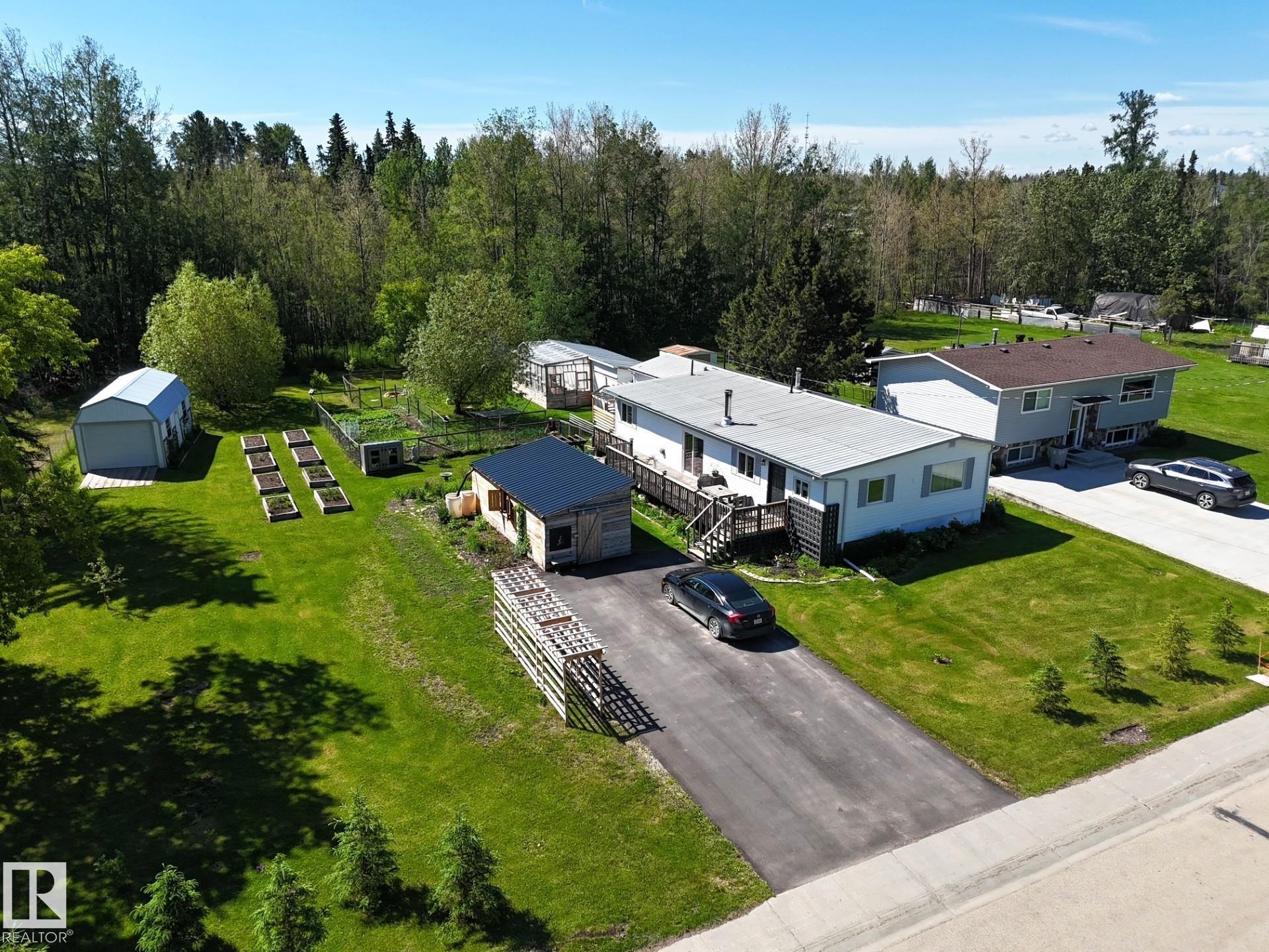 4707 54 Avenue, Wildwood, Alberta, T0E 2M0