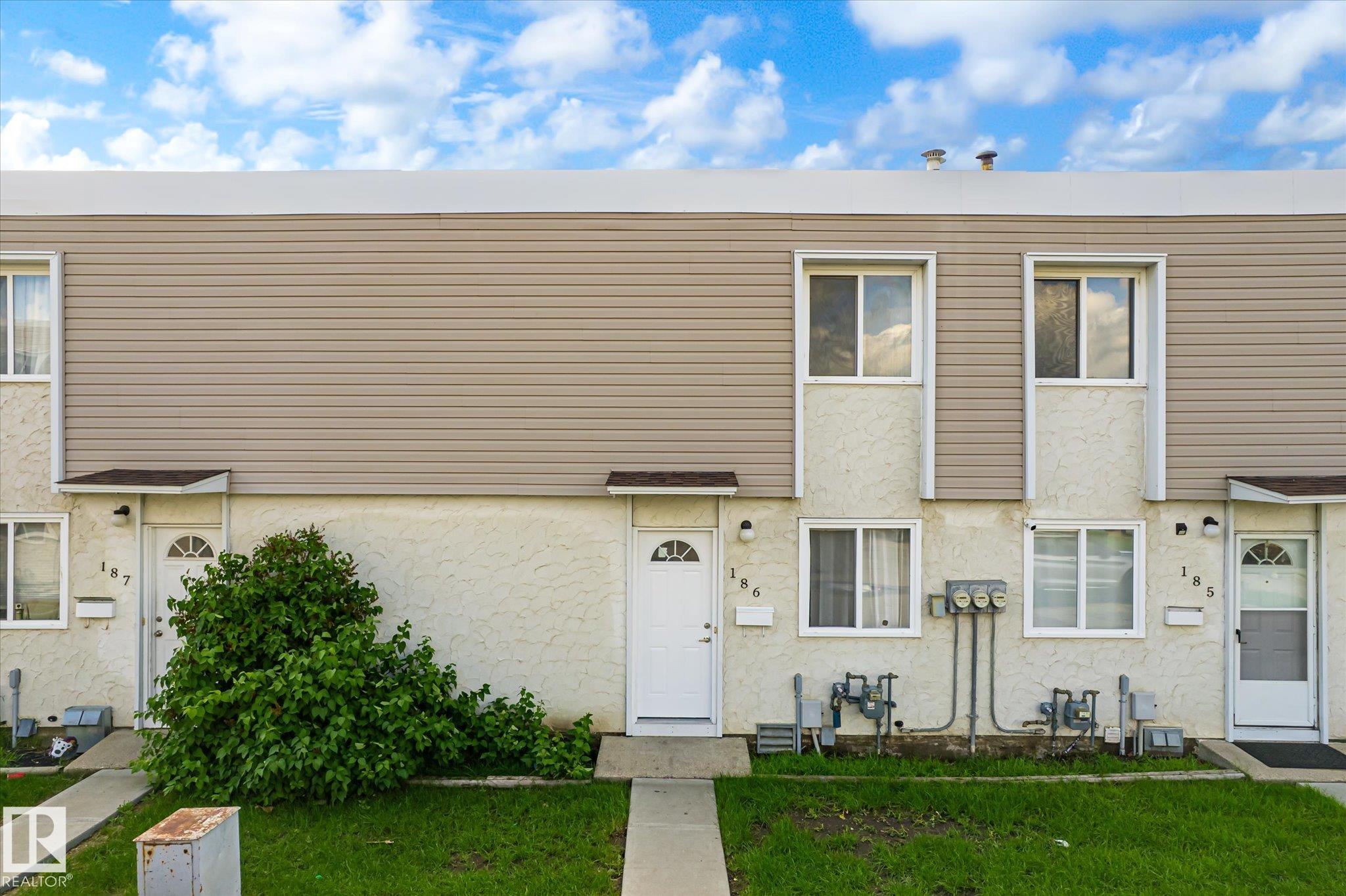 186 CORNELL Crest Edmonton Alberta