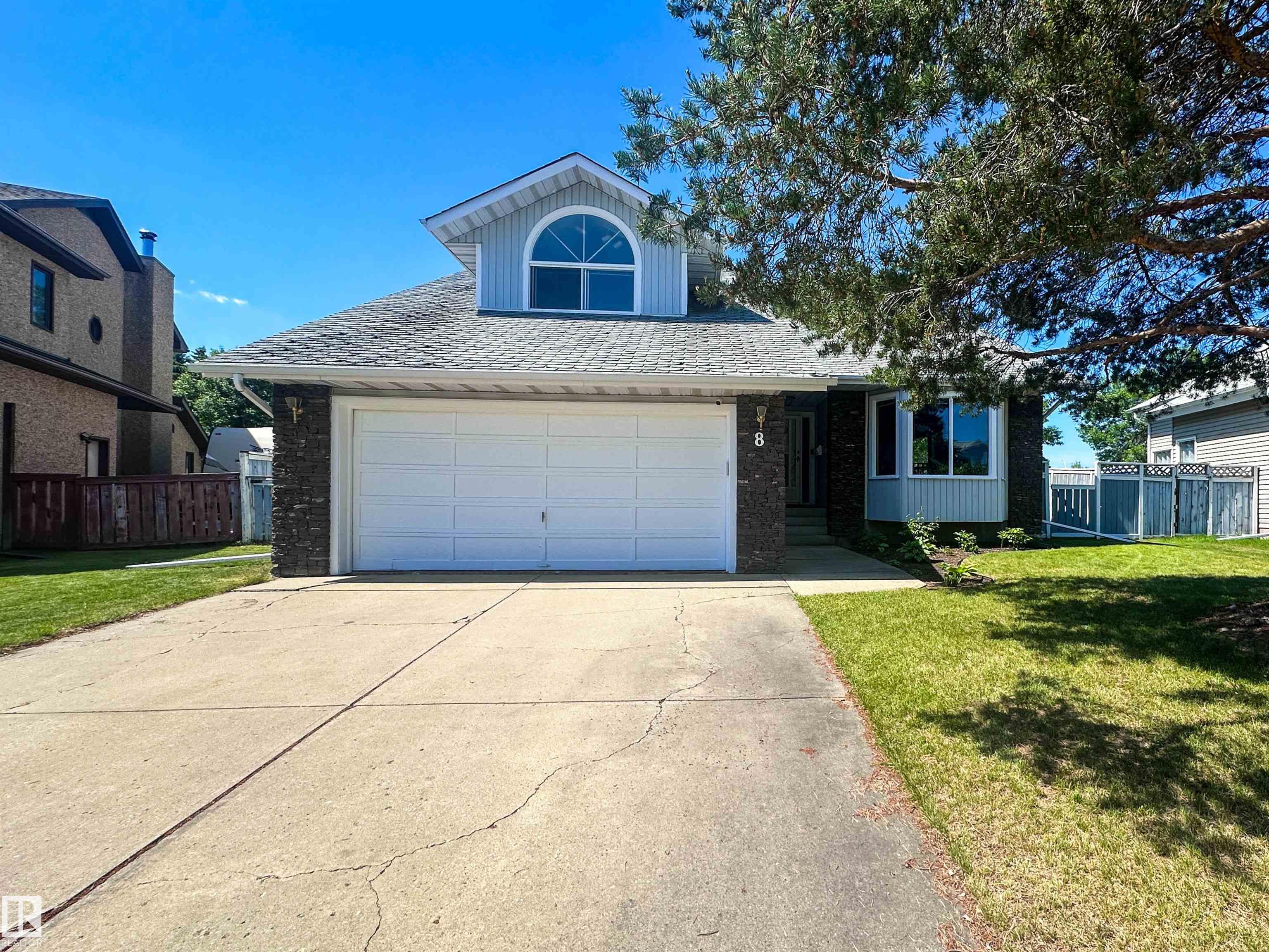 8 Dion Place, St. Albert, Alberta, T8N 4W1