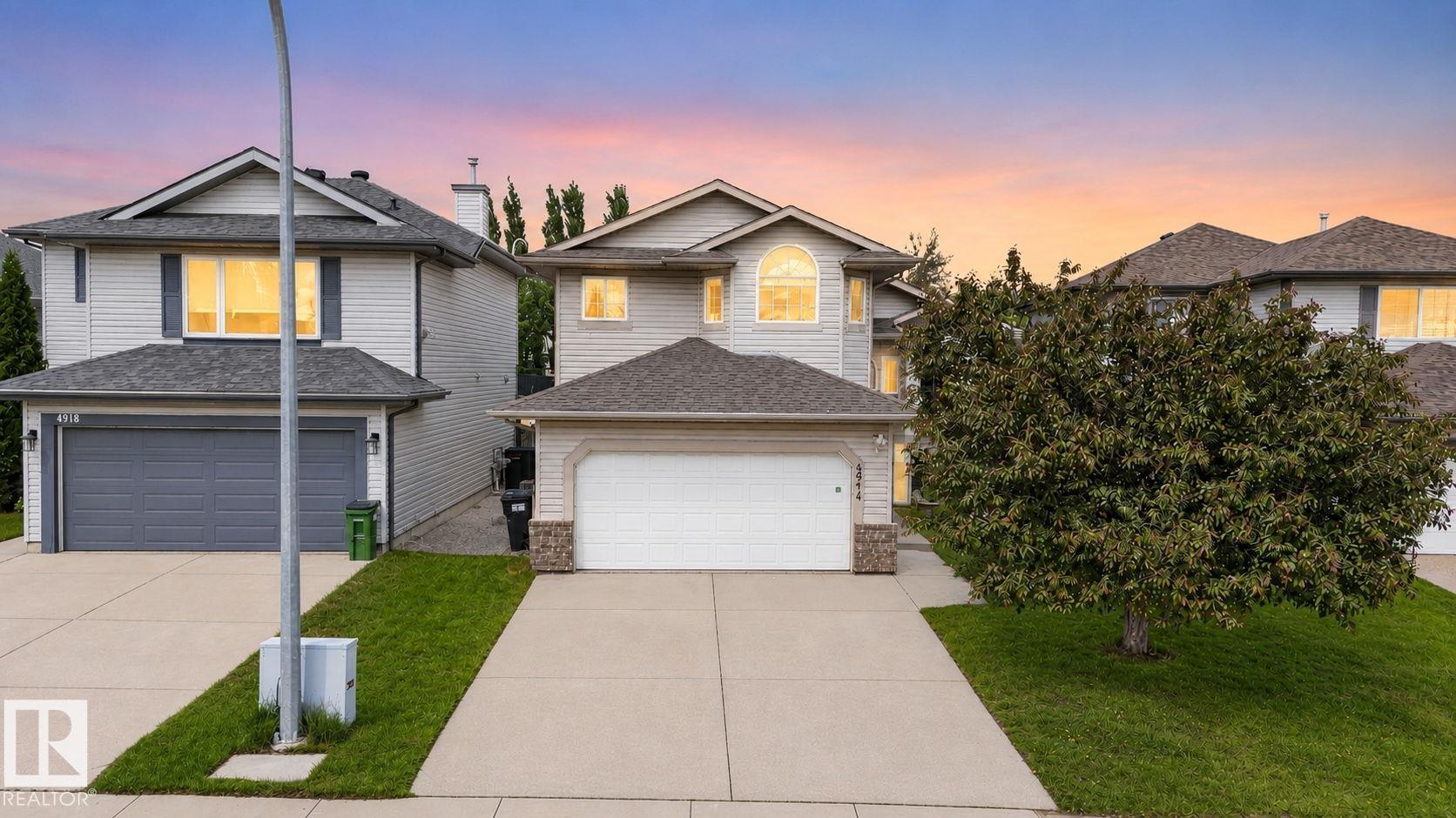 4914 152a Avenue, Edmonton, Alberta, T5Y 3C1