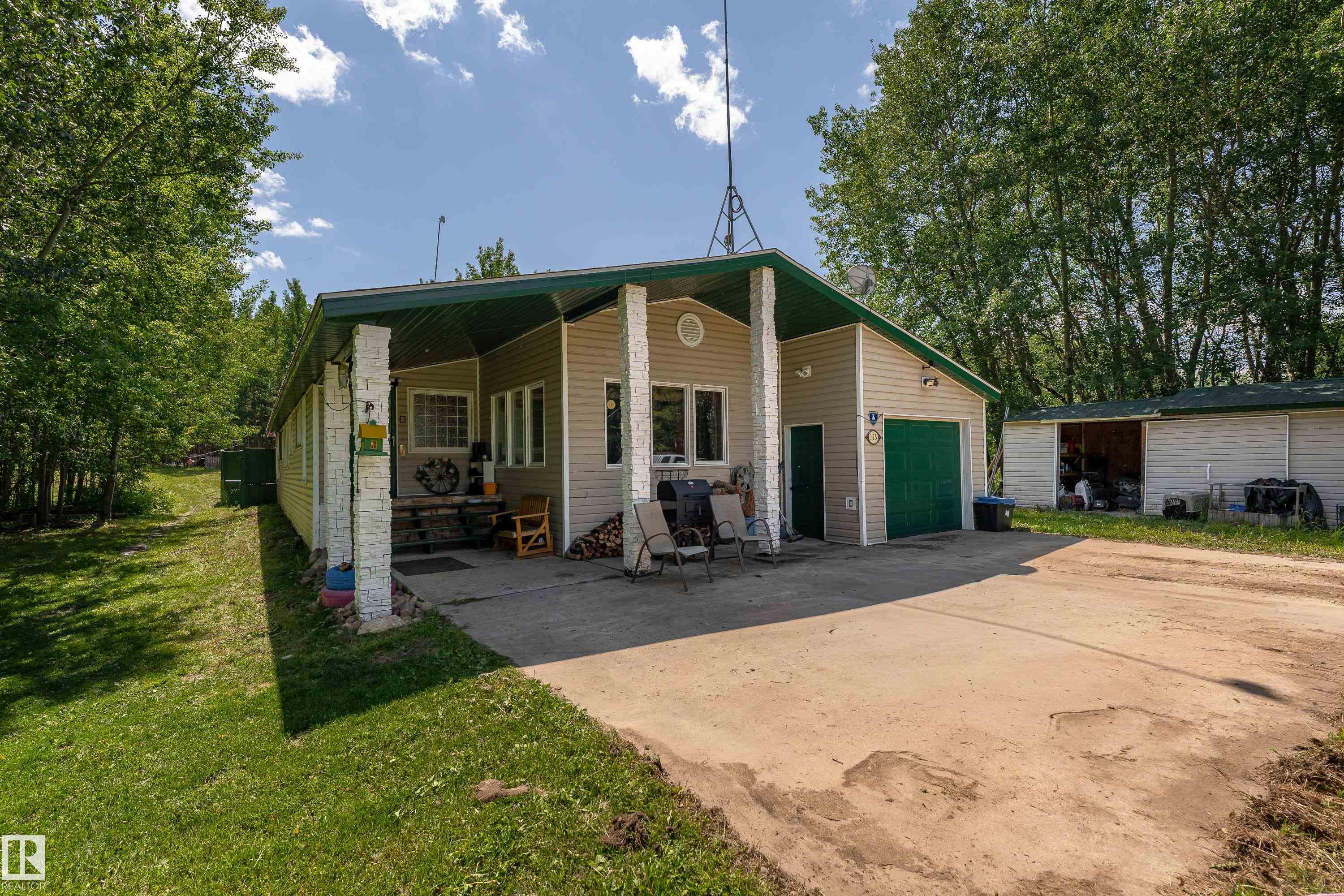 125 54126 Rge Road 30, Rural Lac Ste. Anne County, Alberta, T0E 1V0