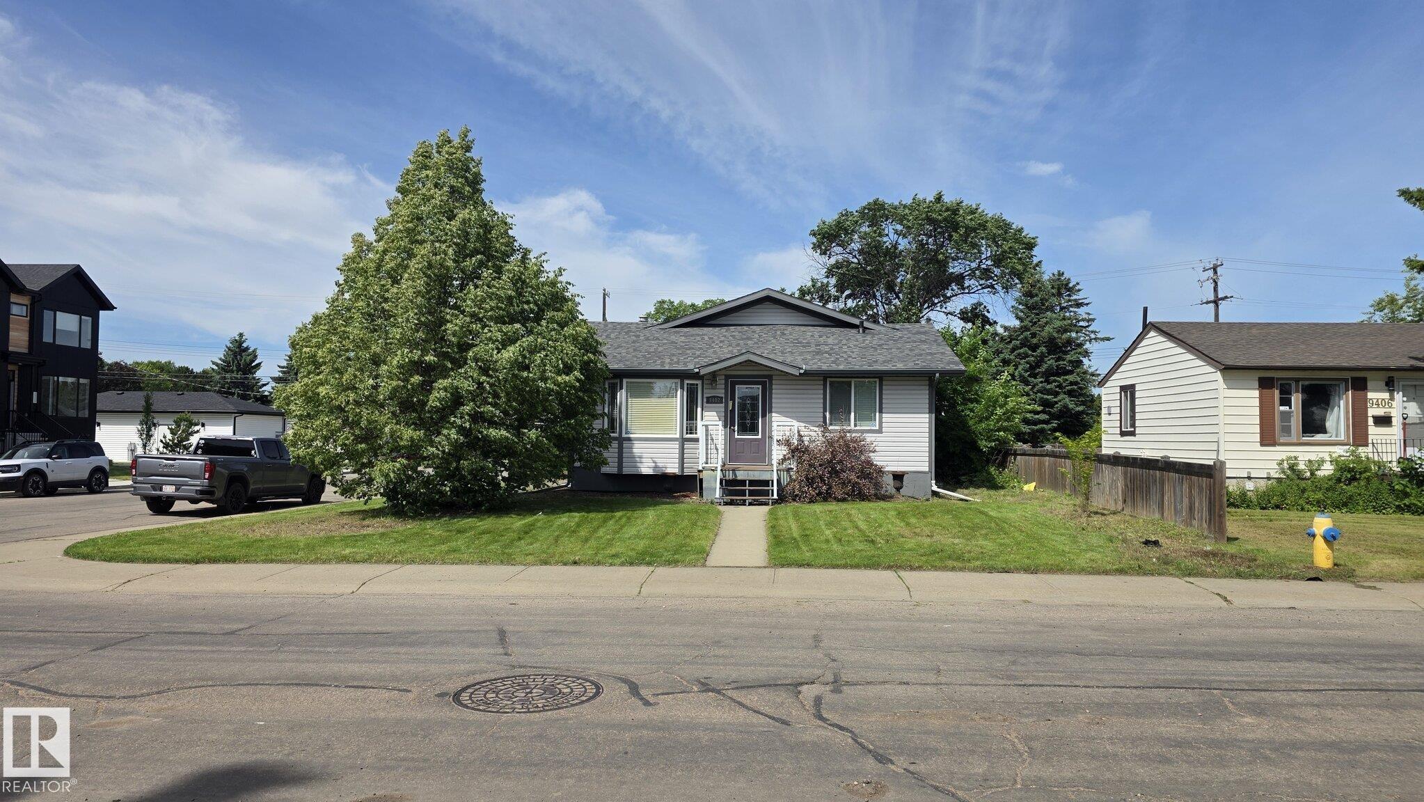 9402 153 Street Nw, Edmonton, Alberta, T5R 1R3