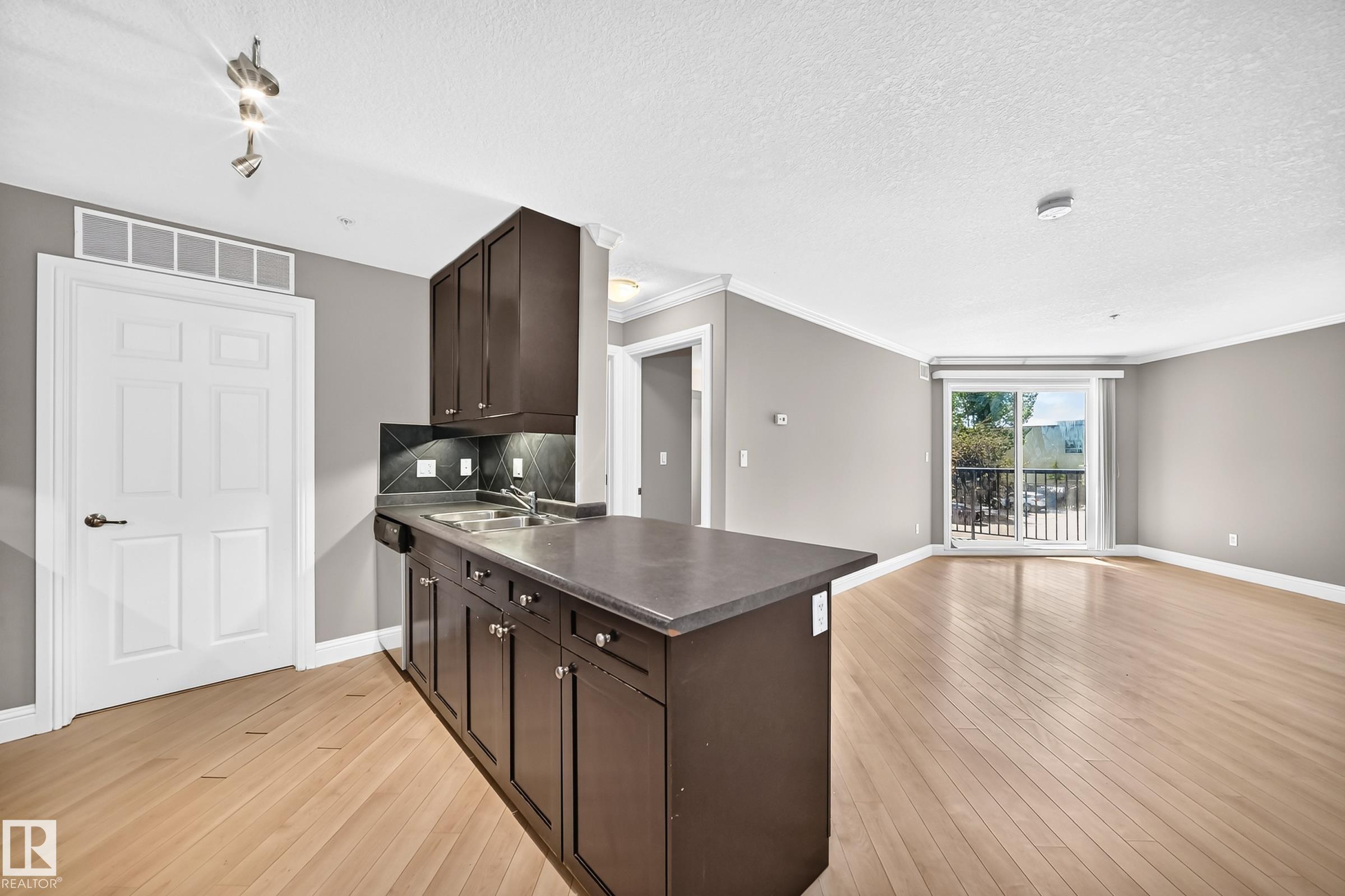 202 14608 125 Street, Edmonton, Alberta, T5X 0B5