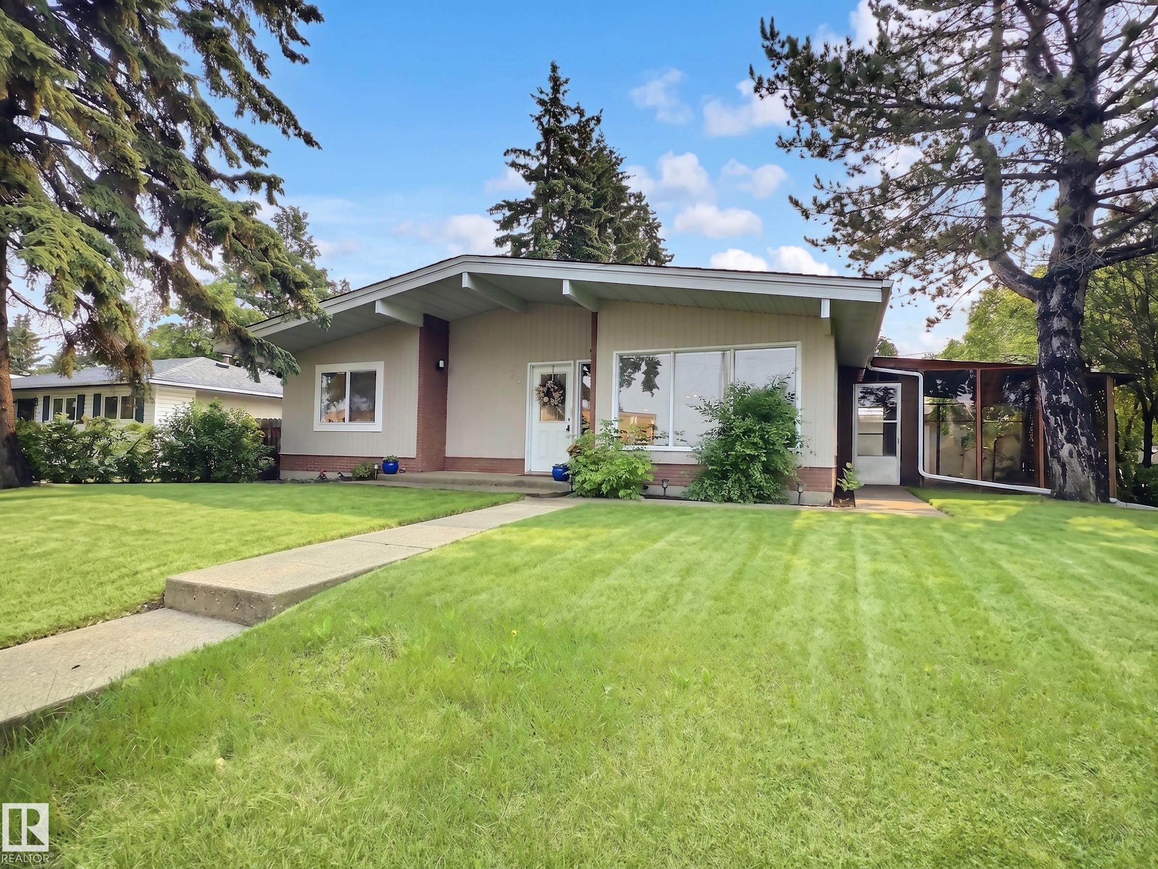79 Grosvenor Boulevard, St. Albert, Alberta, T8N 0X8