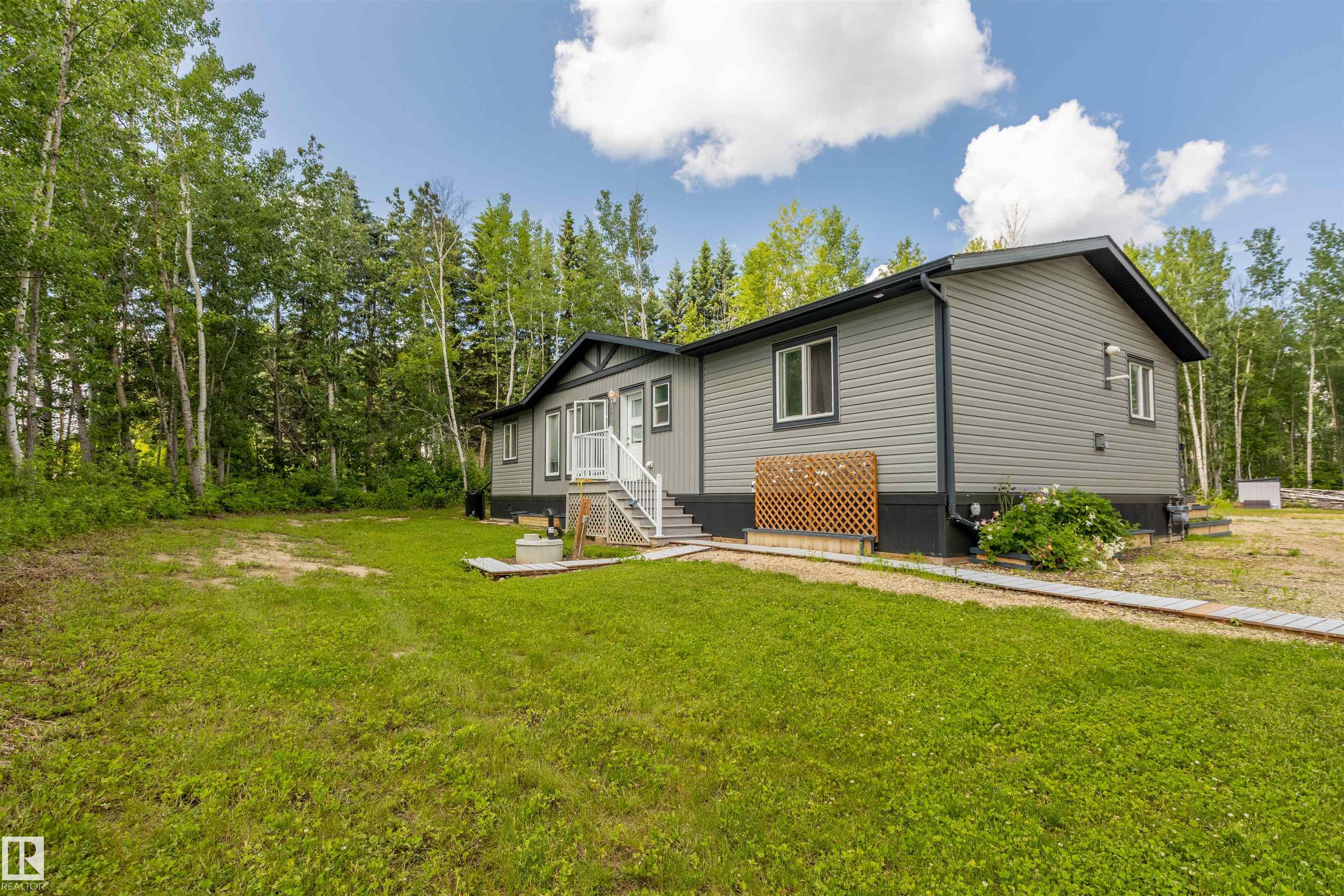 118 55107 Rge Road 33, Rural Lac Ste. Anne County, Alberta, T0E 1V0
