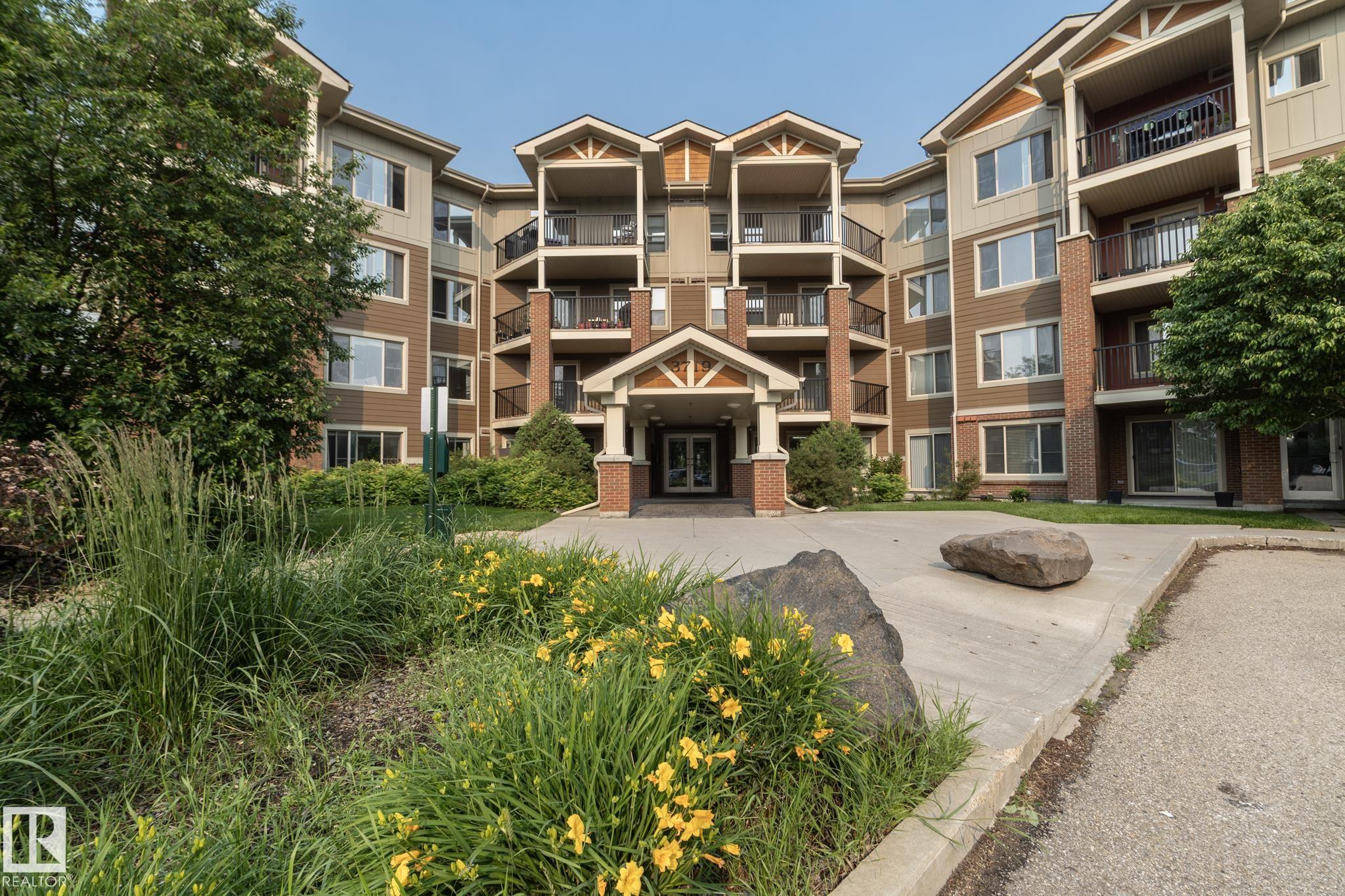 208 3719 Whitelaw Lane, Edmonton, Alberta, T6W 2C3