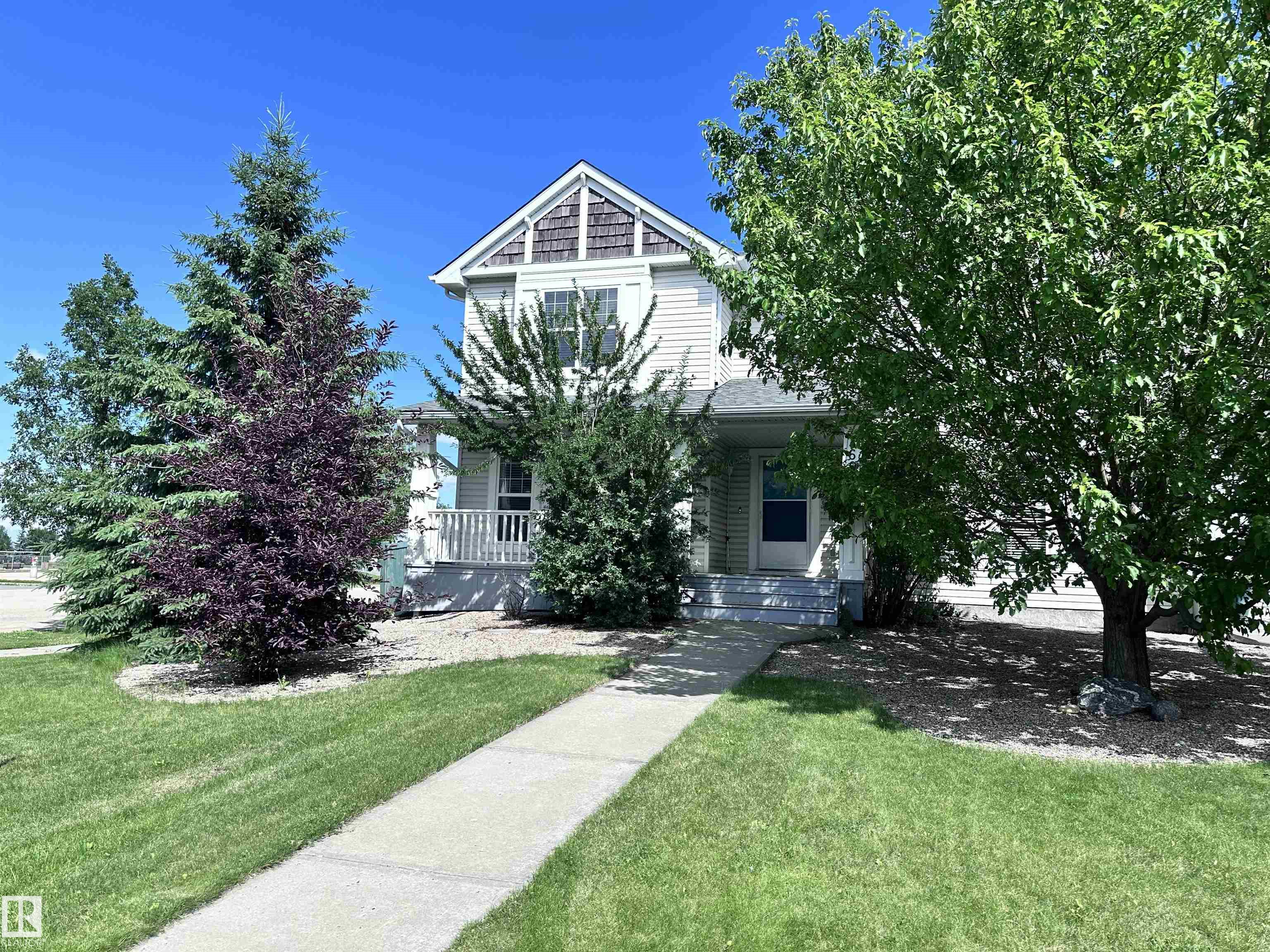 469 Cranberry Way, Sherwood Park, Alberta, T8H 2L7