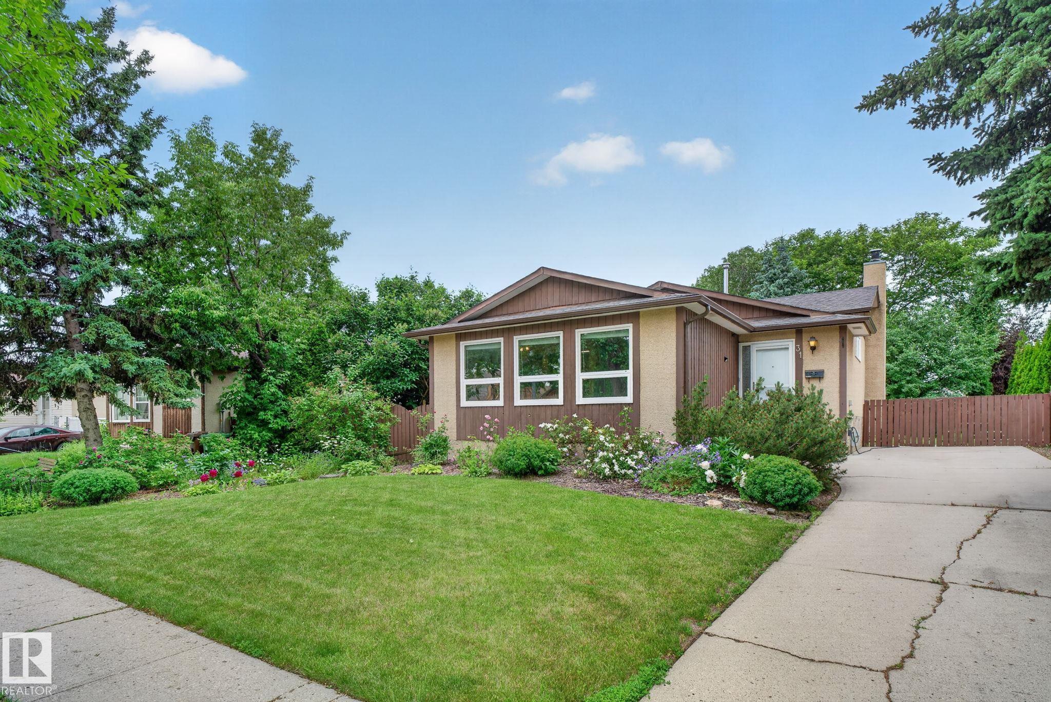 31 Alpine Boulevard, St. Albert, Alberta, T8N 2L9