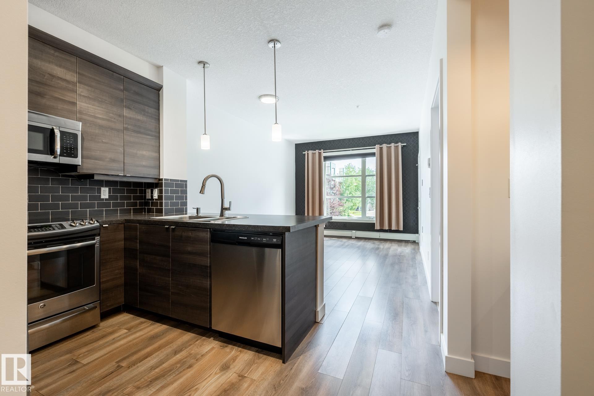 215 2590 Anderson Way, Edmonton, Alberta, T6W 0R2