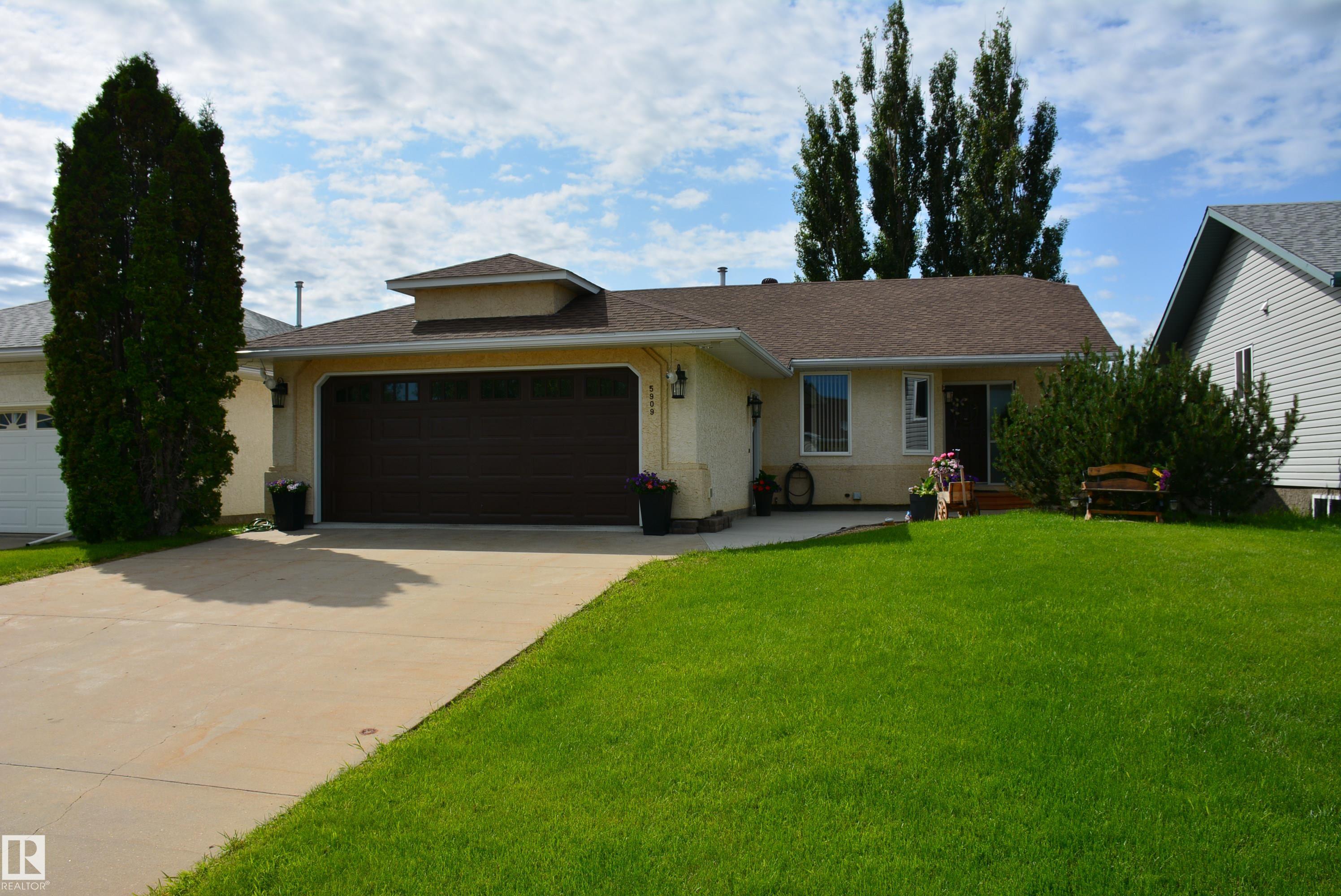 5909 52 Avenue, Barrhead, Alberta, T7N 1N6