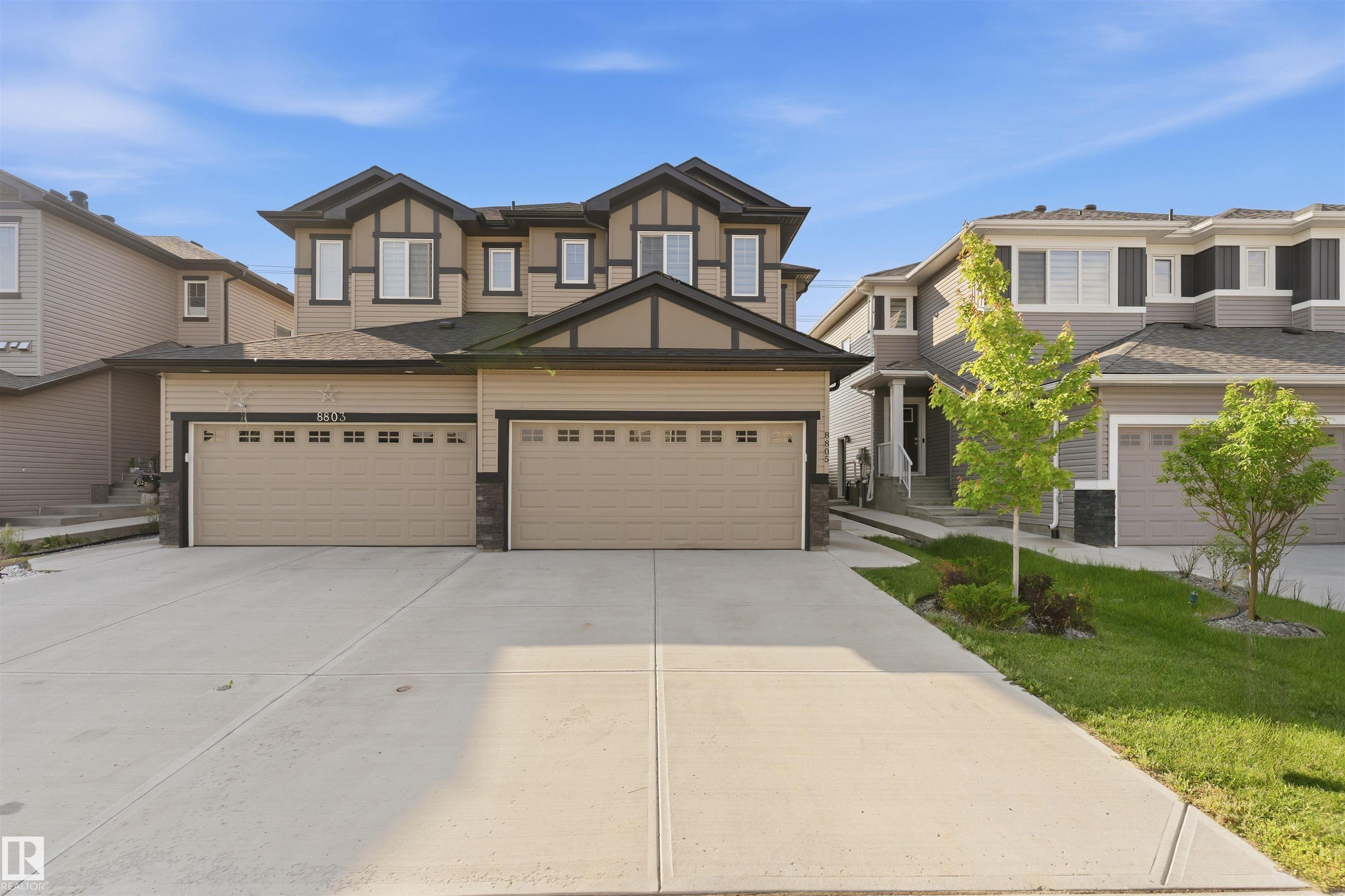 8805 Carson Way Sw, Edmonton, Alberta, T6W 5B8