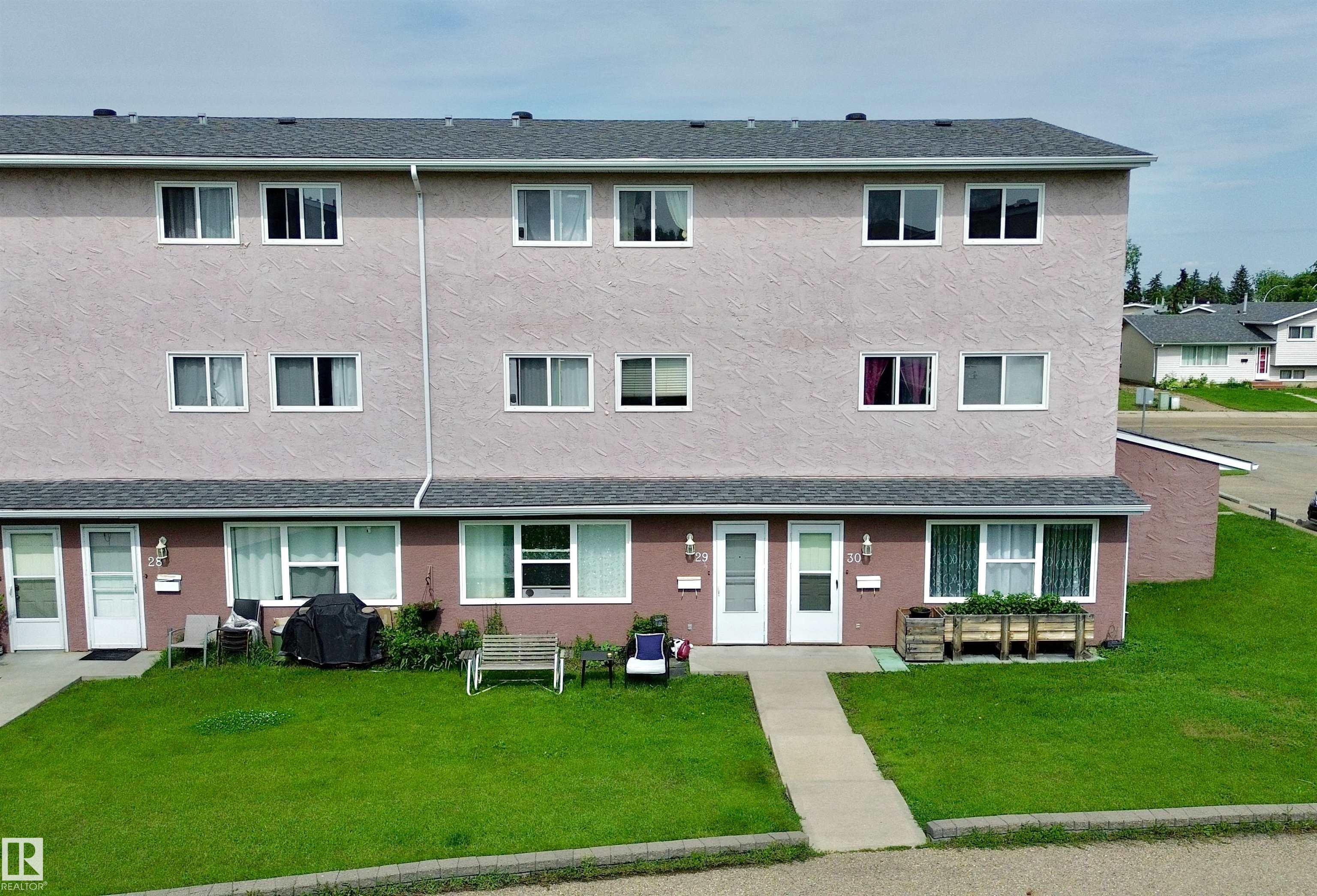 29 13580 38 Street, Edmonton, Alberta, T5A 2W7