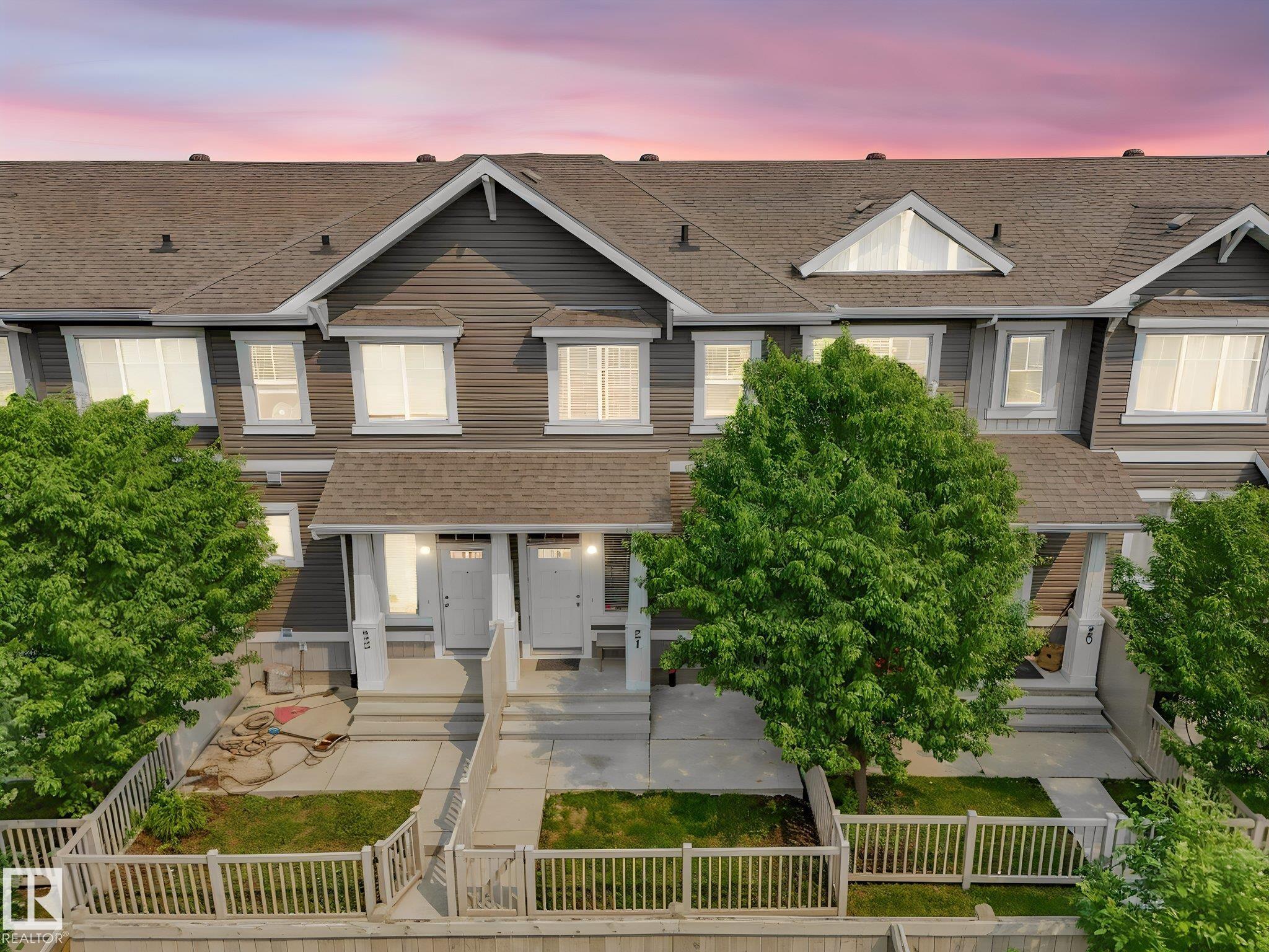 21 1140 Chappelle Boulevard, Edmonton, Alberta, T6W 2Z3