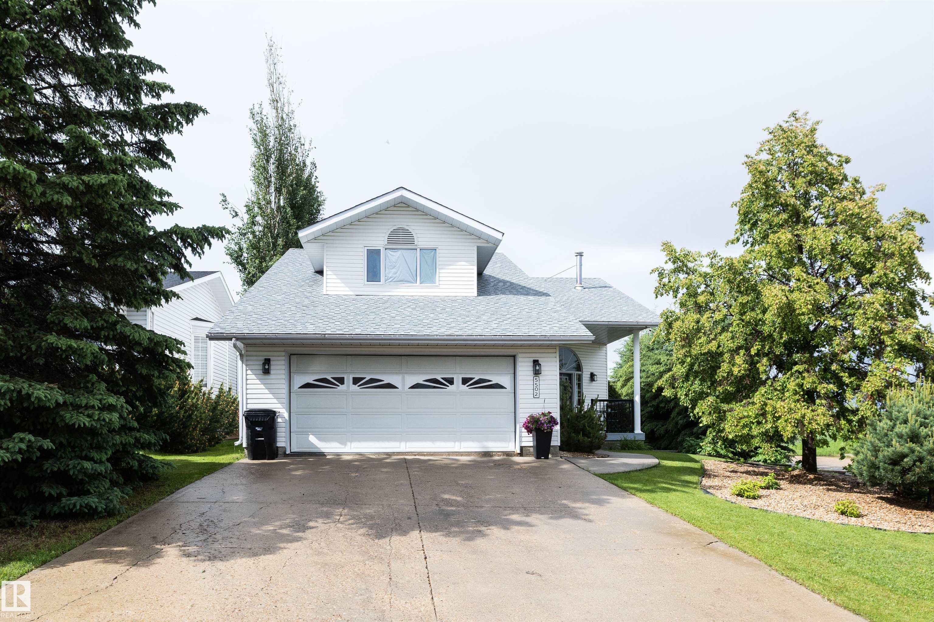 5502 60 Avenue, Barrhead, Alberta, T7N 1E1