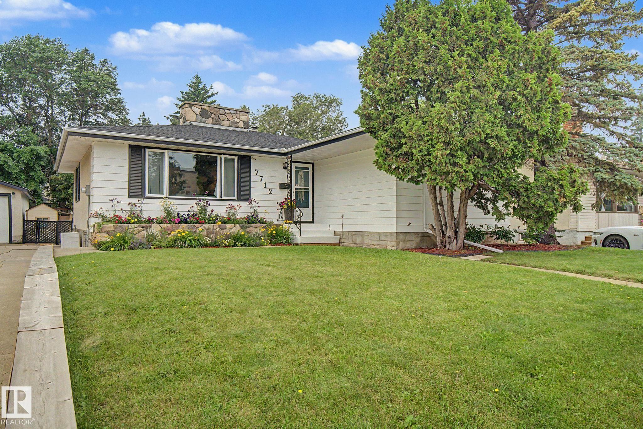 7712 159 Street, Edmonton, Alberta, T5R 2C8