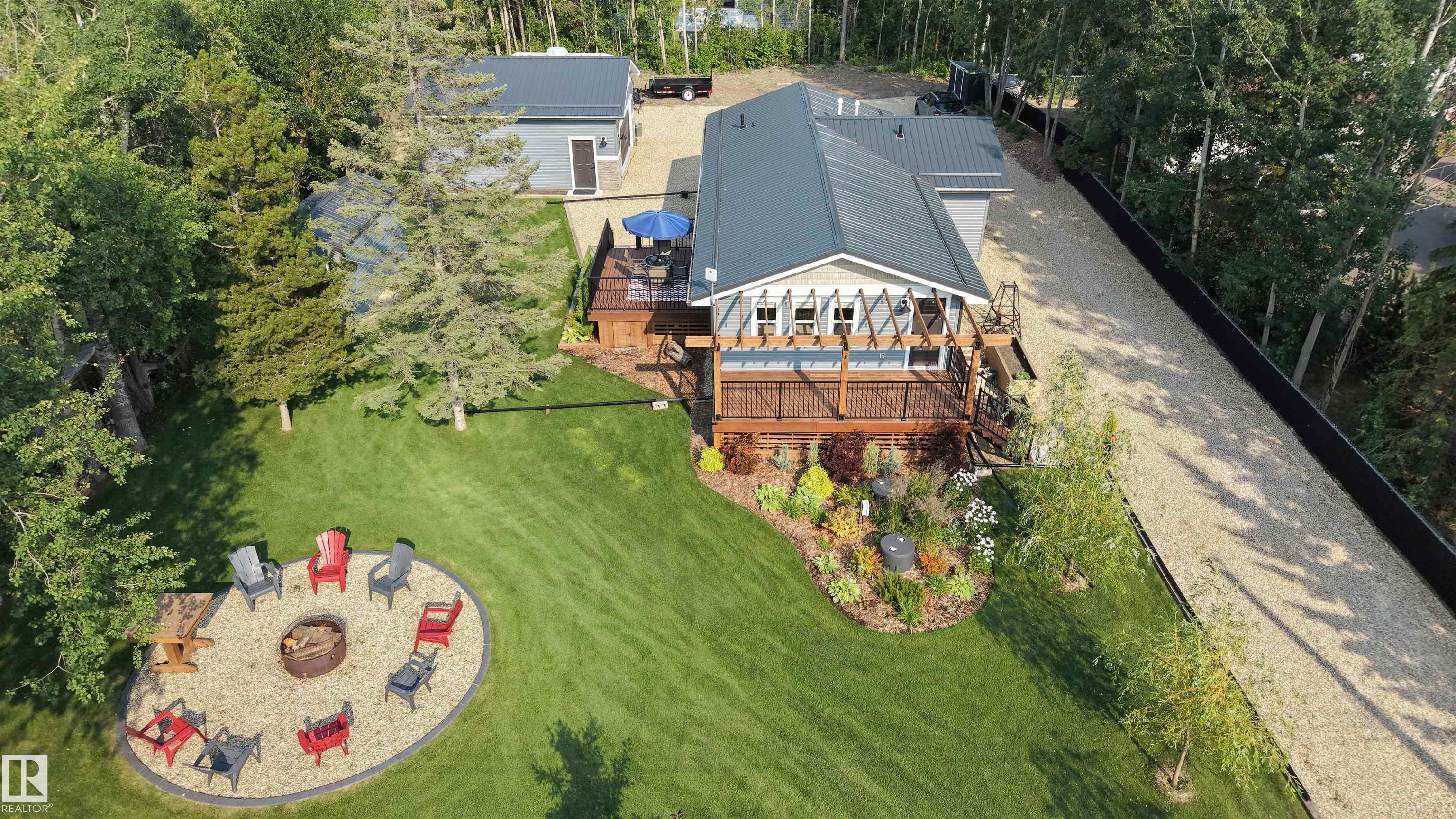 701 55107 Rge Road 33, Rural Lac Ste. Anne County, Alberta, T0E 0A0