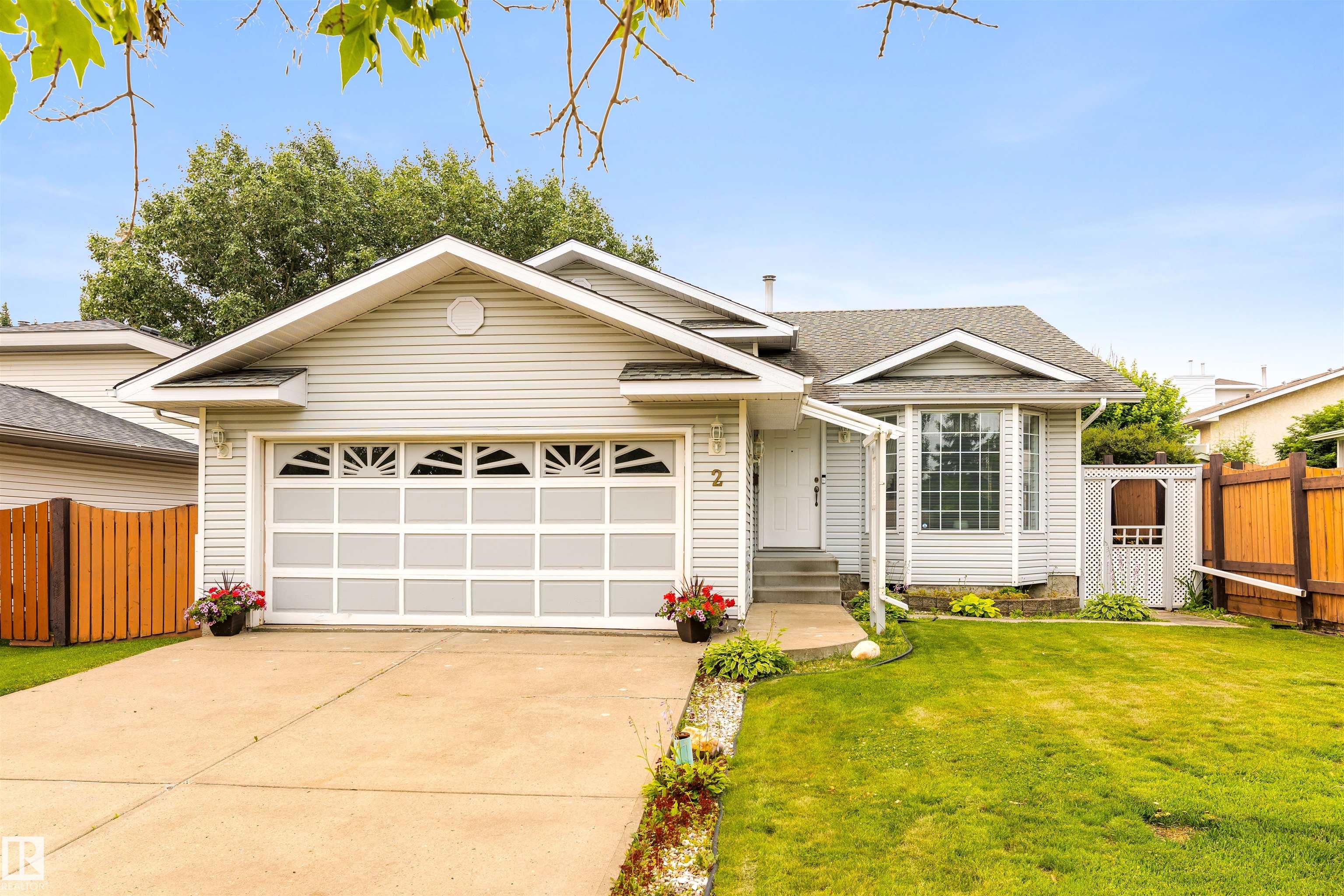 2 Dunvegan Crest, St. Albert, Alberta, T8N 6B1