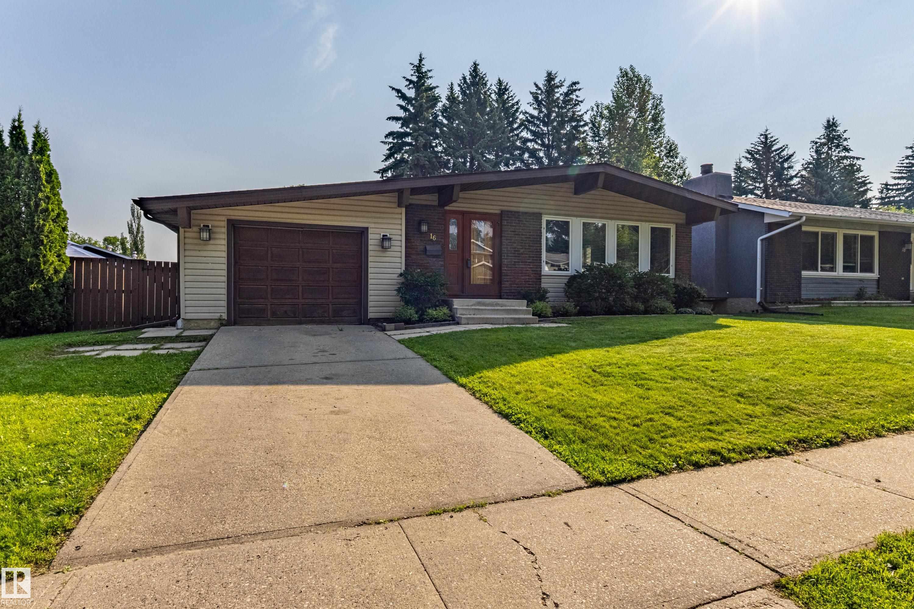 16 Brunswick Crescent, St. Albert, Alberta, T8N 2K6