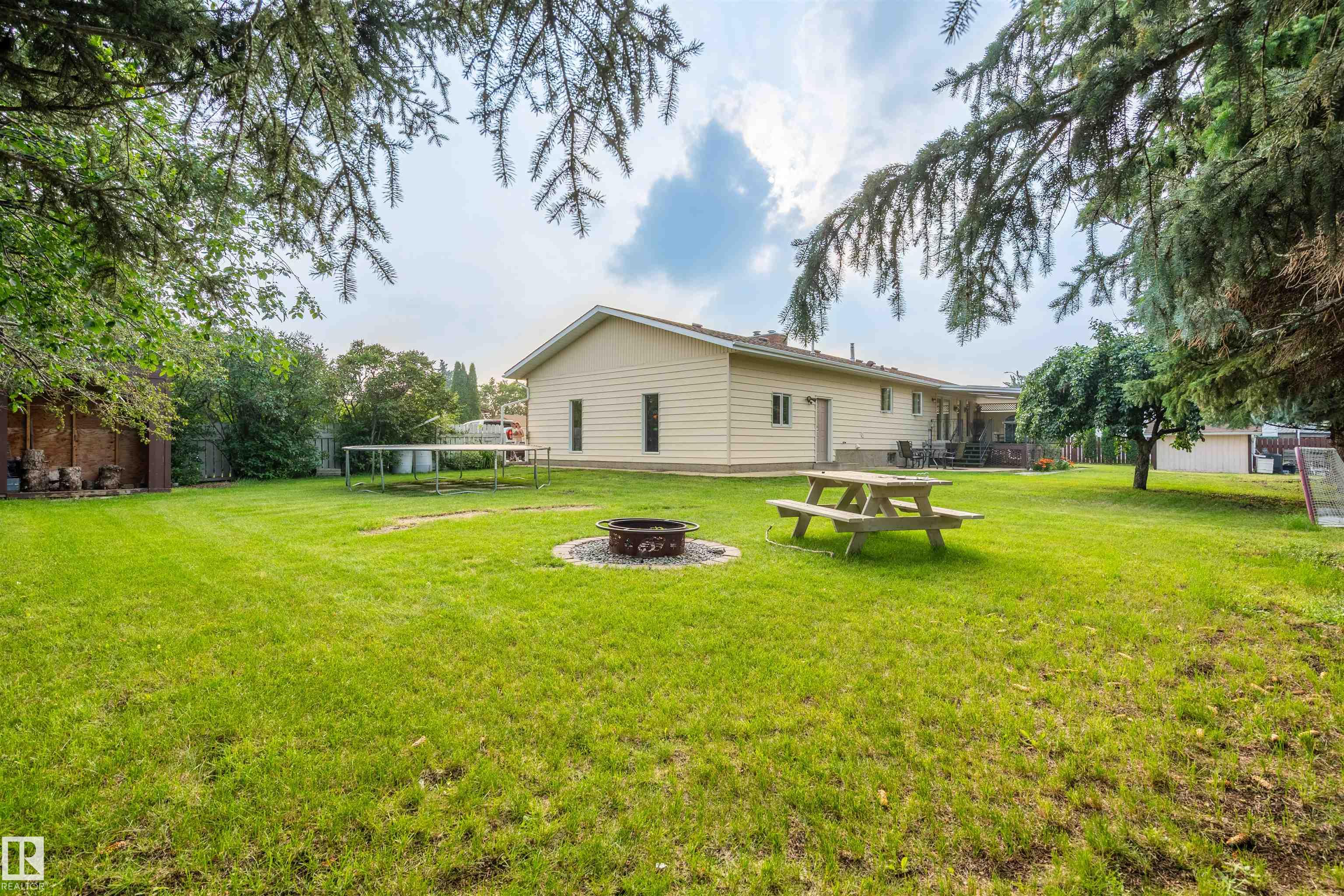 5825 52 Street, Wetaskiwin, Alberta, T9A 2W5