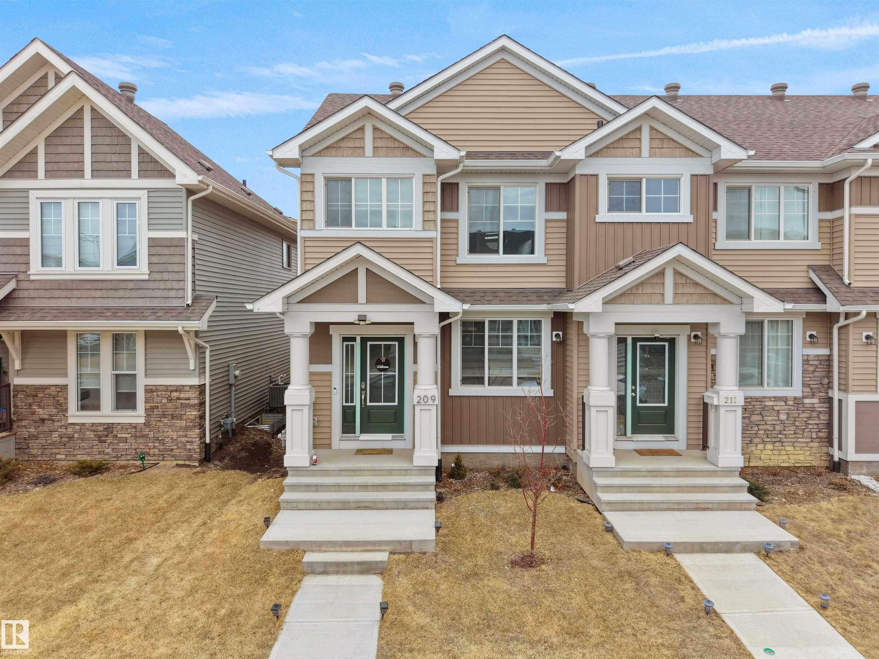 209 Desrochers Boulevard, Edmonton, Alberta, T6W 4N2