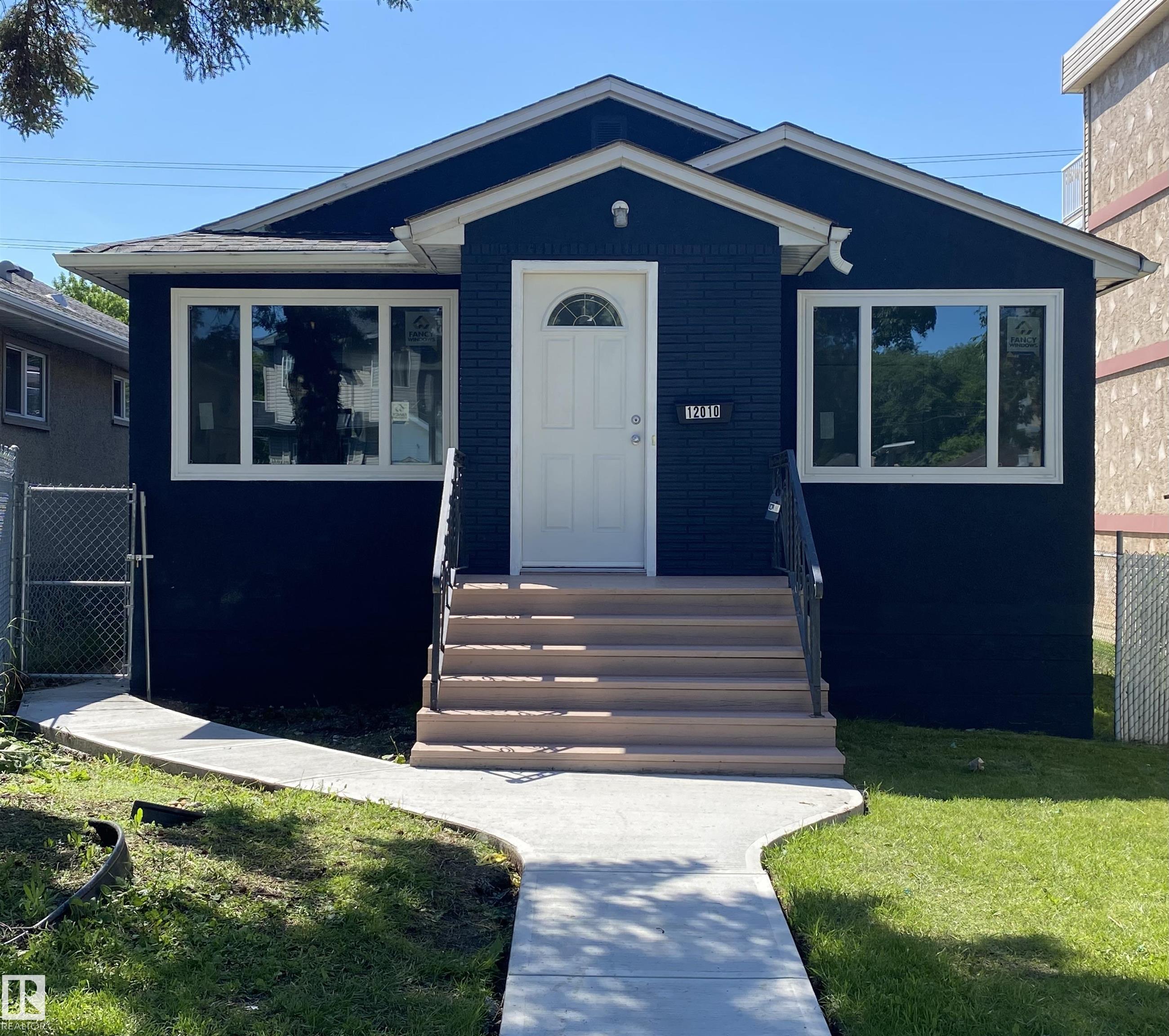 12010 66 Street, Edmonton, Alberta, T5B 1J6
