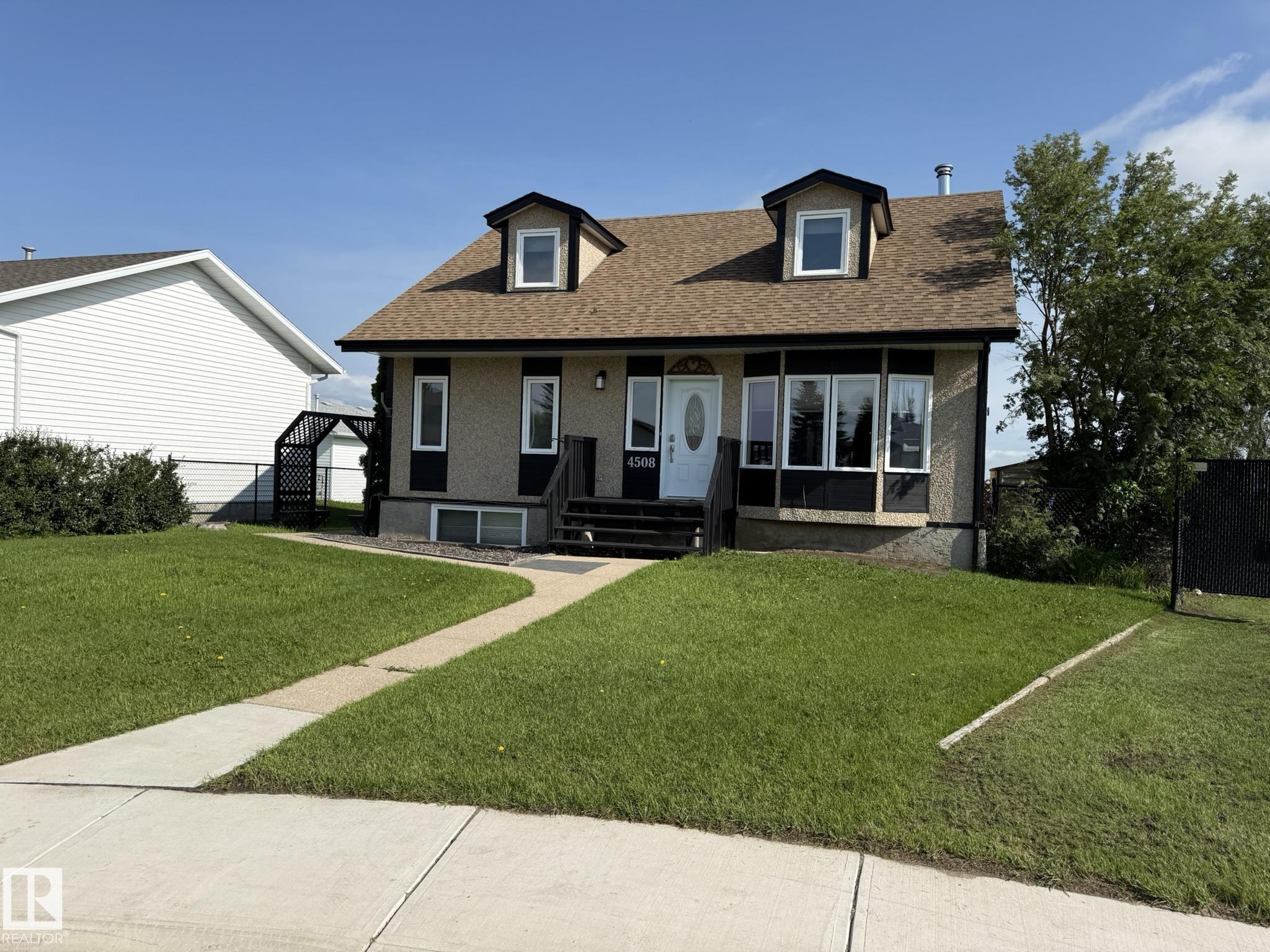 4508 57 Avenue, Lamont, Alberta, T0B 2R0