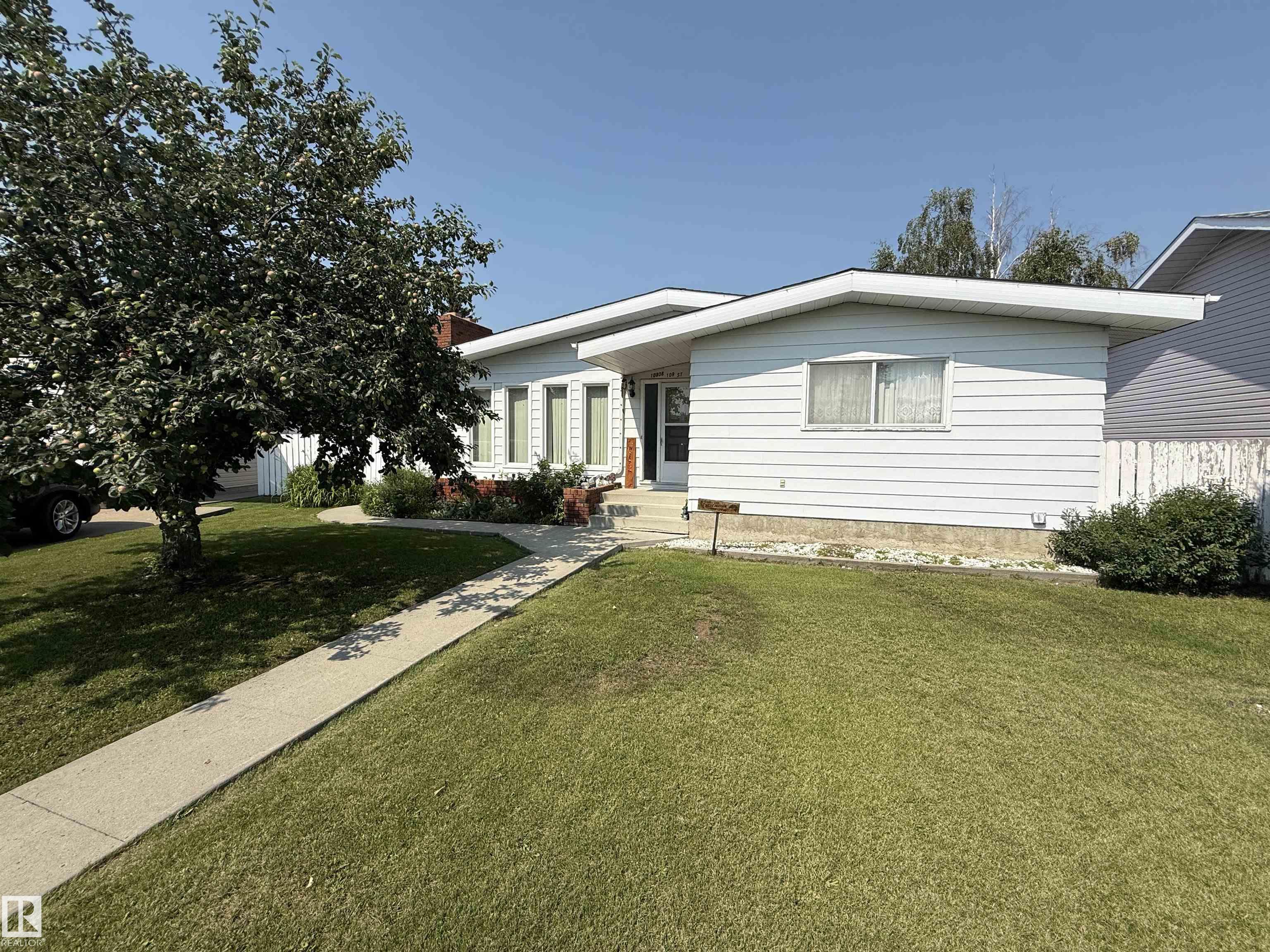 10808 109 Street, Westlock, Alberta, T7P 1C4
