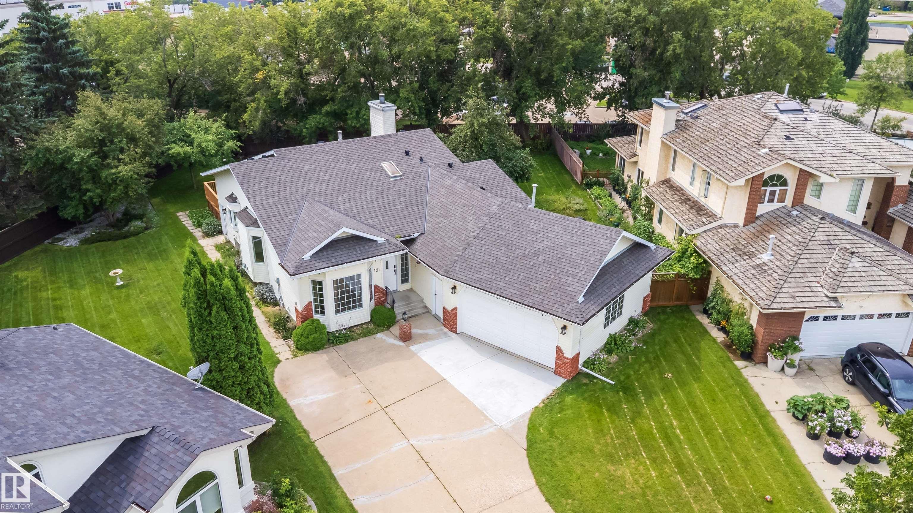 12 A Invermere Place, St. Albert, Alberta, T8N 5N1